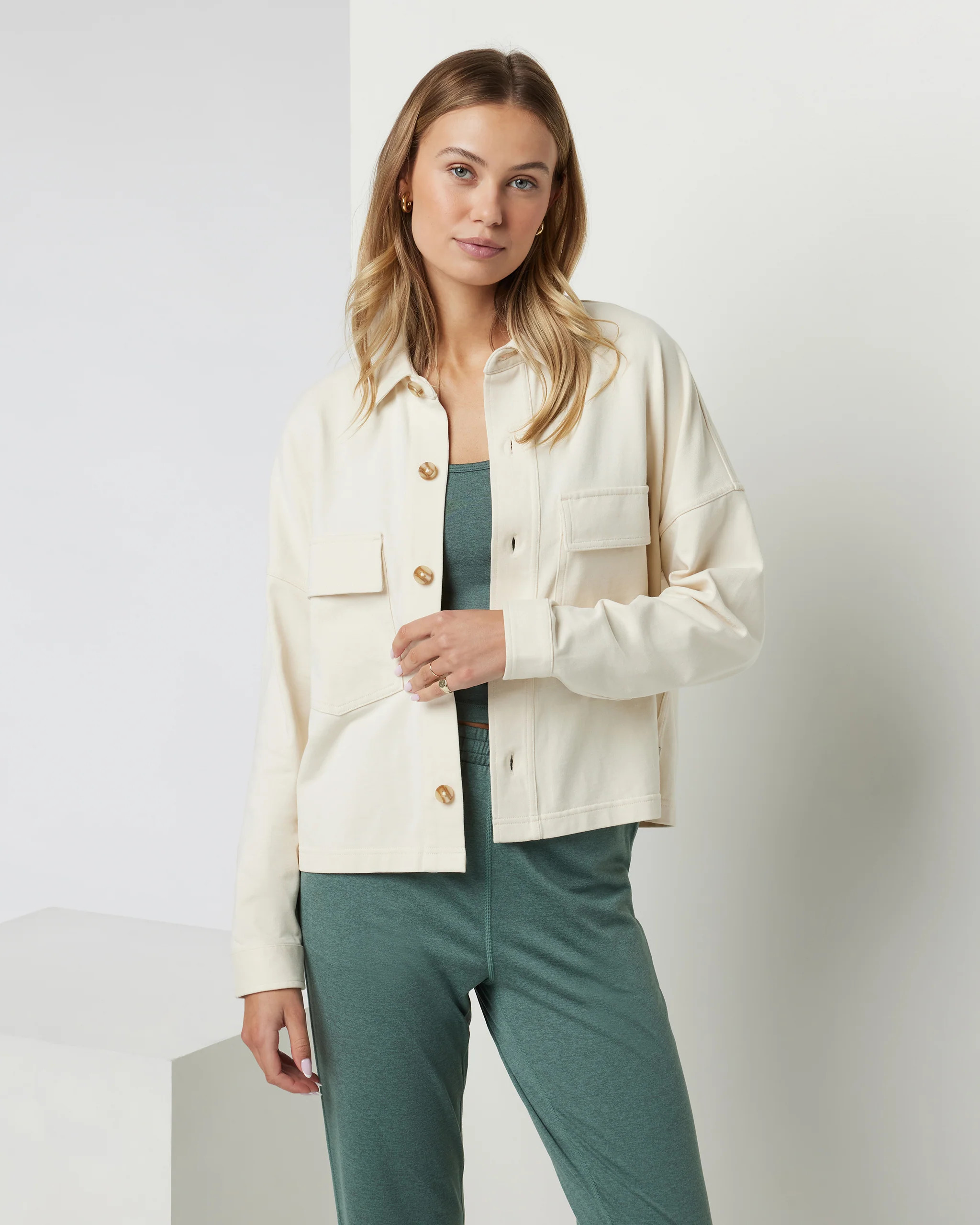 Mackenzie Cropped Shirt Jacket | Vuori Clothing (US & Canada)