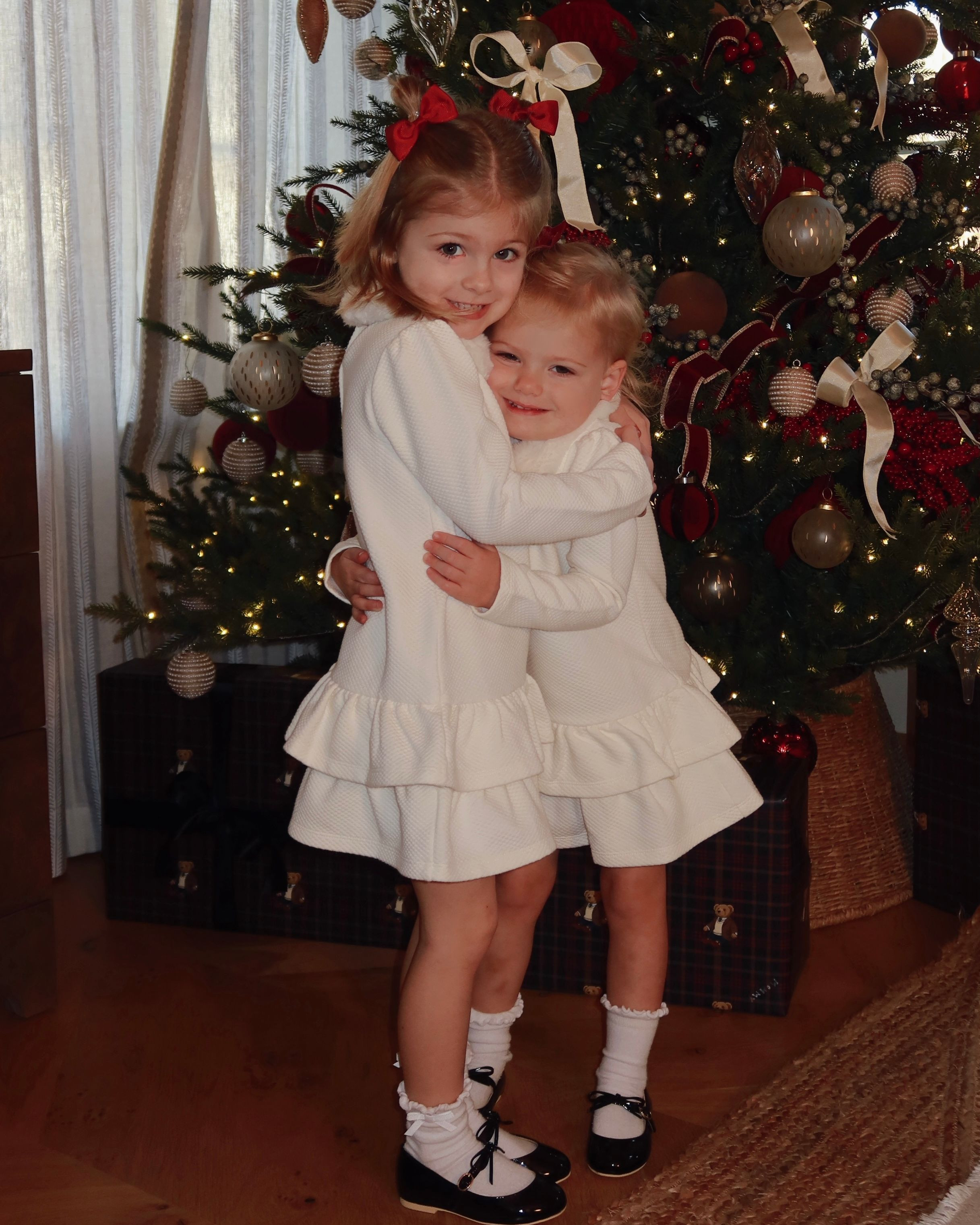 Little girl Christmas Outfit!

Holiday kids dress, christmas dress, kids outfit, winter dress kids 

 #LTKHoliday #LTKBaby #LTKKids