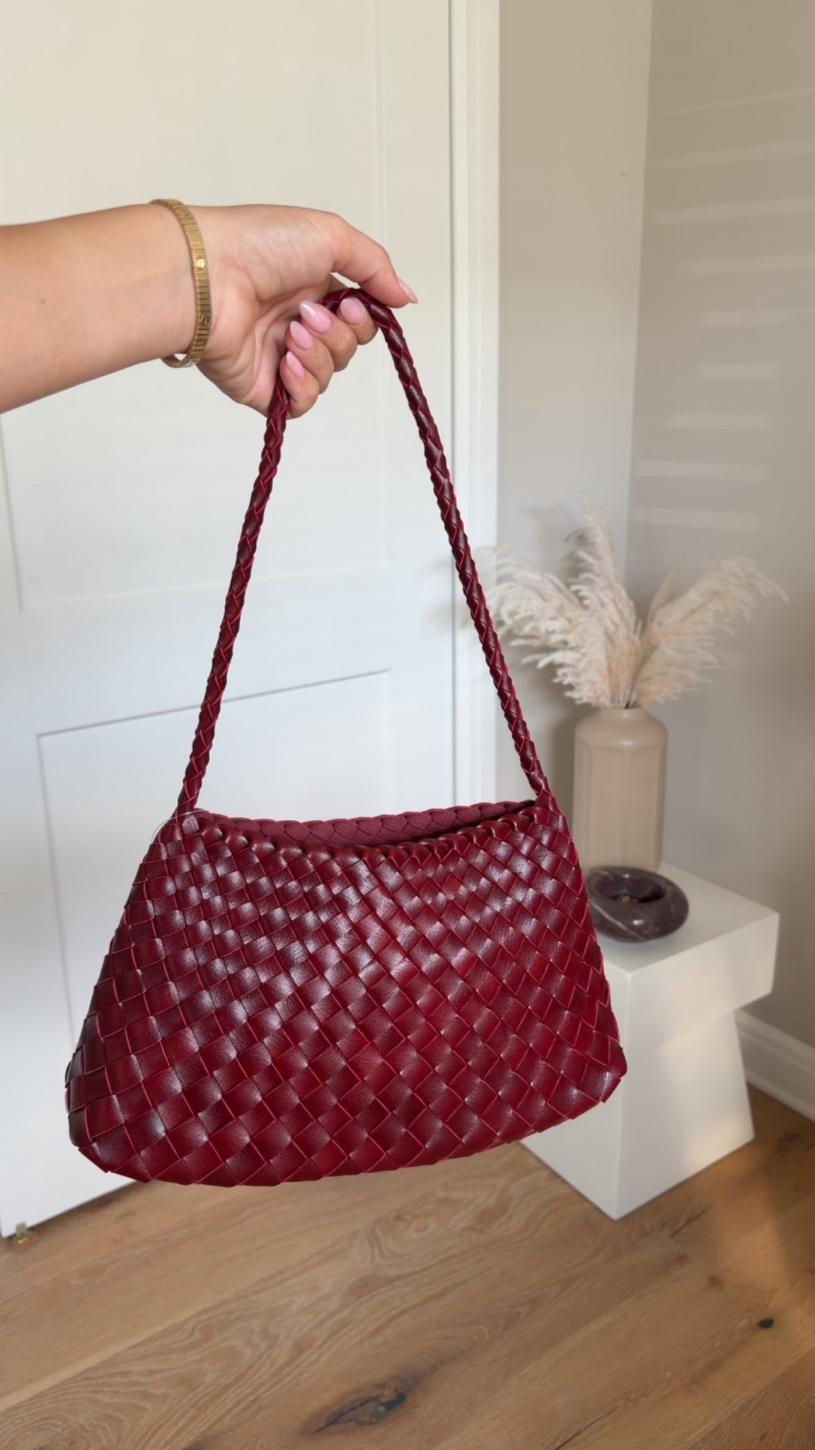 Cutie new fall bag 🍂♥️





@Anthropologie Anthropologie bag, Anthropologie shoulder bag, burgundy shoulder bag, burgundy woven bag, woven shoulder bag, red woven bag, reddish burgundy bag, fall shoulder bag, fall handbag, fall bag trend, trendy fall bag, woven handbag, woven purse, women’s shoulder bag, burgundy purse, red shoulder bag, fall accessories, chic fall accessories, designer inspired bag, everyday shoulder bag, elevated fall accessories, fall 2026 fashion trends, Anthropologie accessories, fall outfit accessories, trending handbags 2026