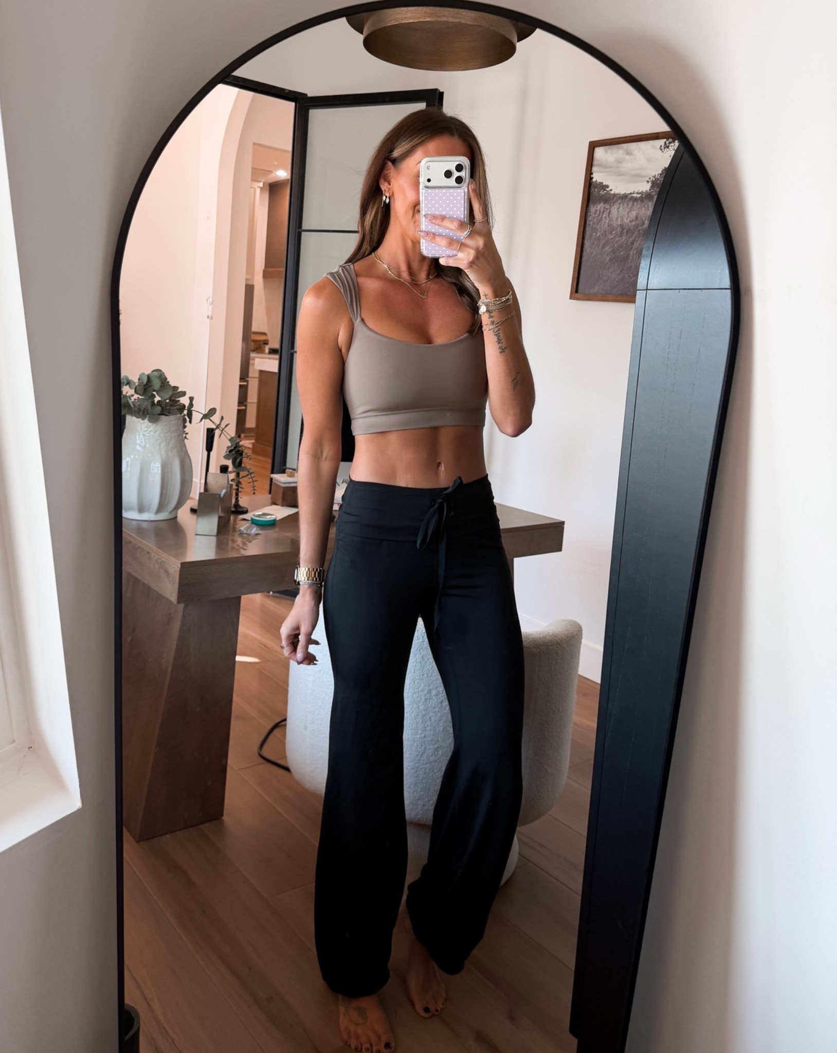 Bra-small
Joggers-small

#LTKootd #LTKfitnessgoals #LTKActive