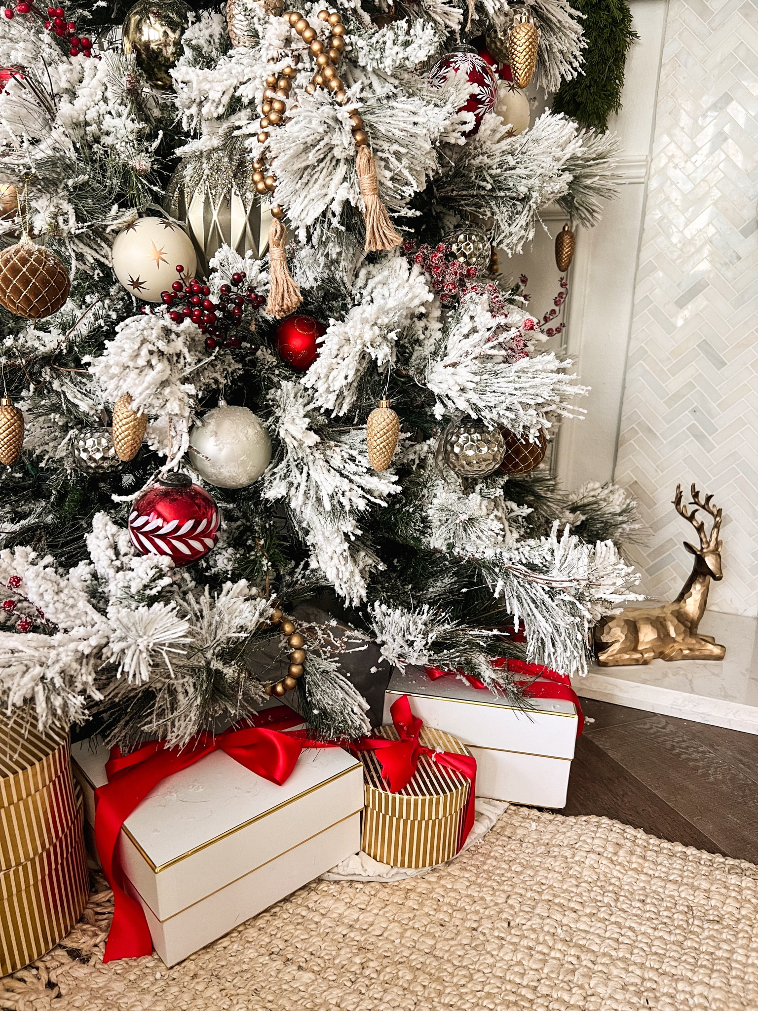 Christmas tree decor 

Gift boxes
Ribbon
Faux tree
Flocked Christmas tree
Christmas ornaments


#LTKSeasonal #LTKHome #LTKHoliday