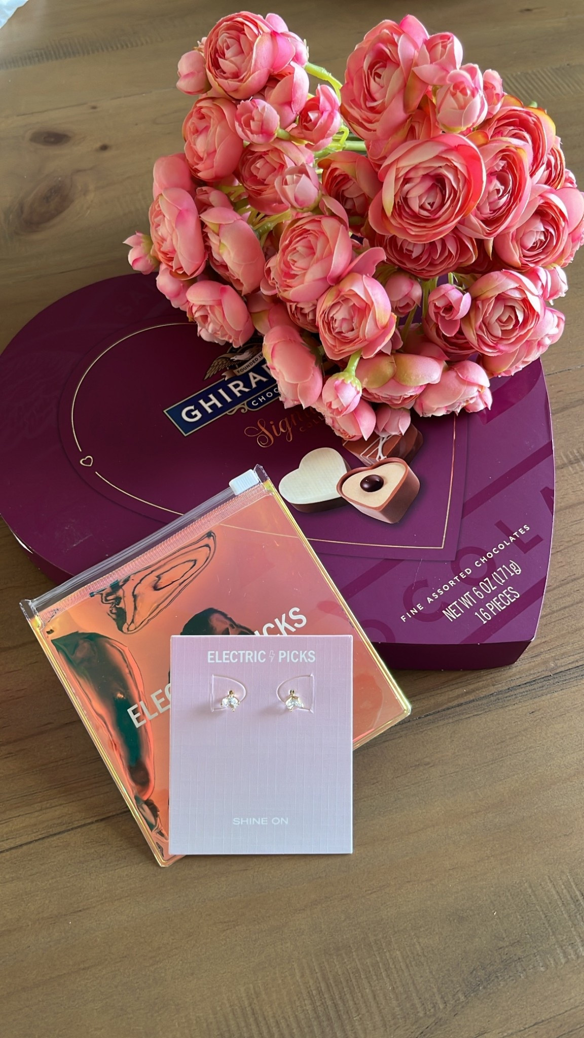 Resharing my Valentine’s Day gift from last year because these have become my everyday earrings, and they are beautiful and such great quality at an affordable price point! ✨💗 my exact pair (Ted’s A studs) are sold out but I’m linking a super similar pair that are the same size and kt - Electric Picks 6 mm 14kt gold plated cz diamond earrings. 

Valentine’s Day gift for her, everyday jewelry, gift guide 

#LTKBeauty #LTKmomlife #LTKFindsUnder100