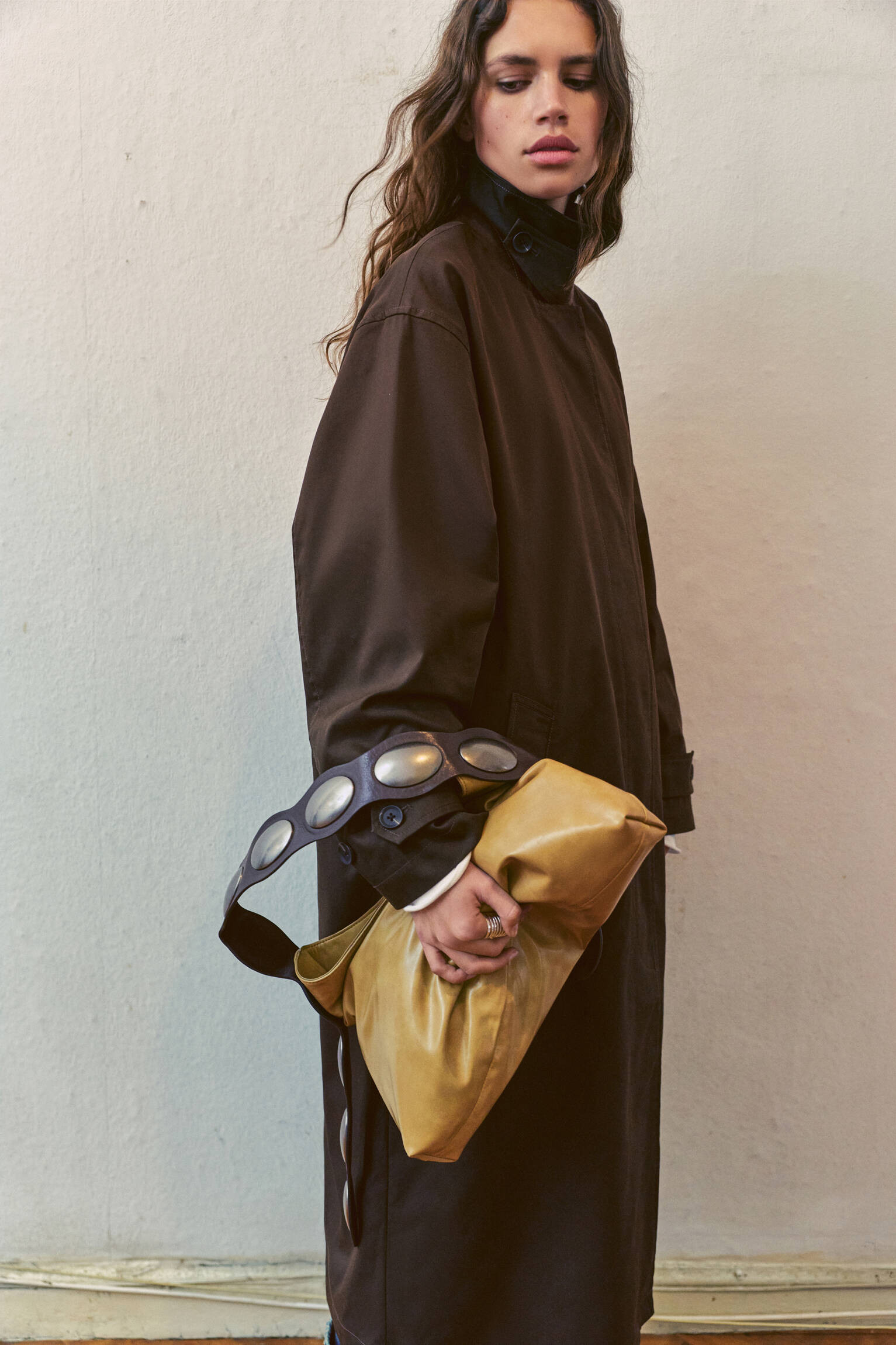 Contrast stud tote bag - Pull&Bear United Kingdom | PULL and BEAR UK