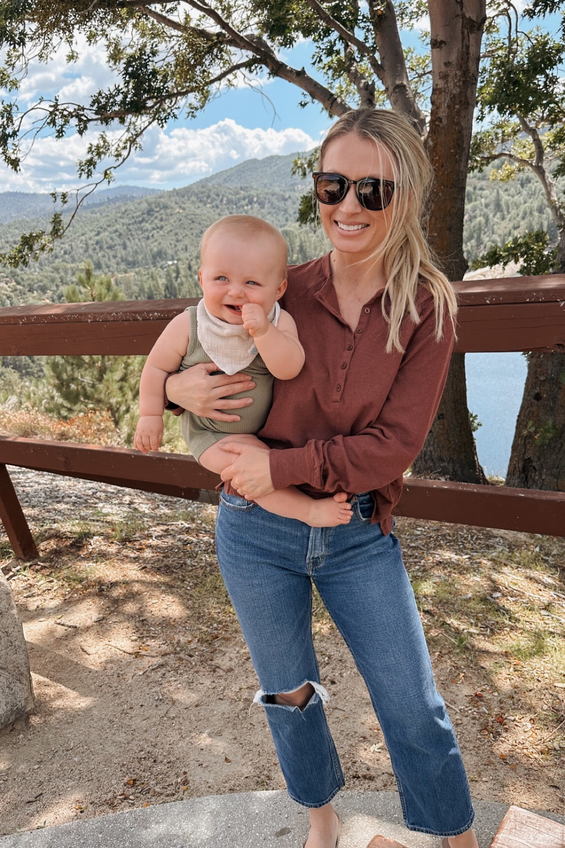 Shop this casual fall outfit!
🍂Top: extra 30% off at checkout with code HURRY
🍂Jeans: 26 short in the ‘medium destroy’ wash
🍂Sandals: love these arch support sandals! I’m a 7.5 and got the 7 

#LTKsalealert #LTKfindsunder50 #LTKstyletip