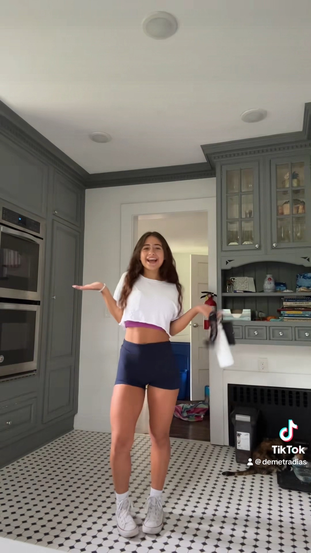 gym outfit from tiktok🫶
top: small
shorts: size 6
bra: size 6
the top is from aerie but they don’t sell the one with the pocket anymore. shorts in the video are from aritzia but they’re not available on here but the lululemon ones are almost exactly the same. They also do not sell this color bra on lulu anymore but they have other fun colors! 