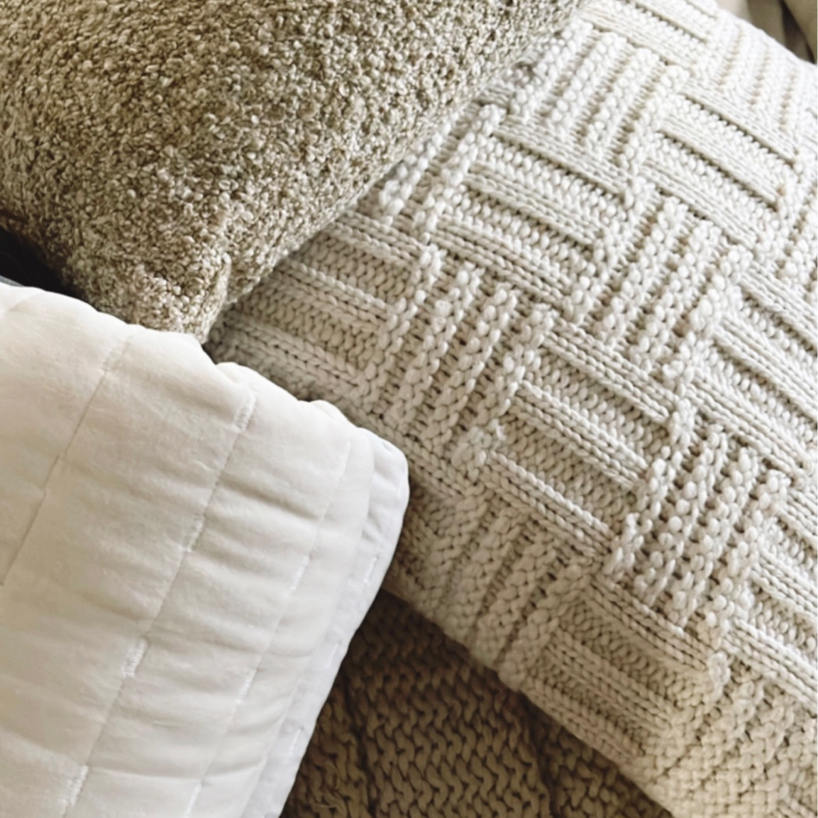 Target bedding and pillows are 20% OFF at Target.

Throw pillows, decorative pillows, sweater knit pillows, velvet quilt, throw.

#LTKstyletip #LTKSeasonal #LTKhome