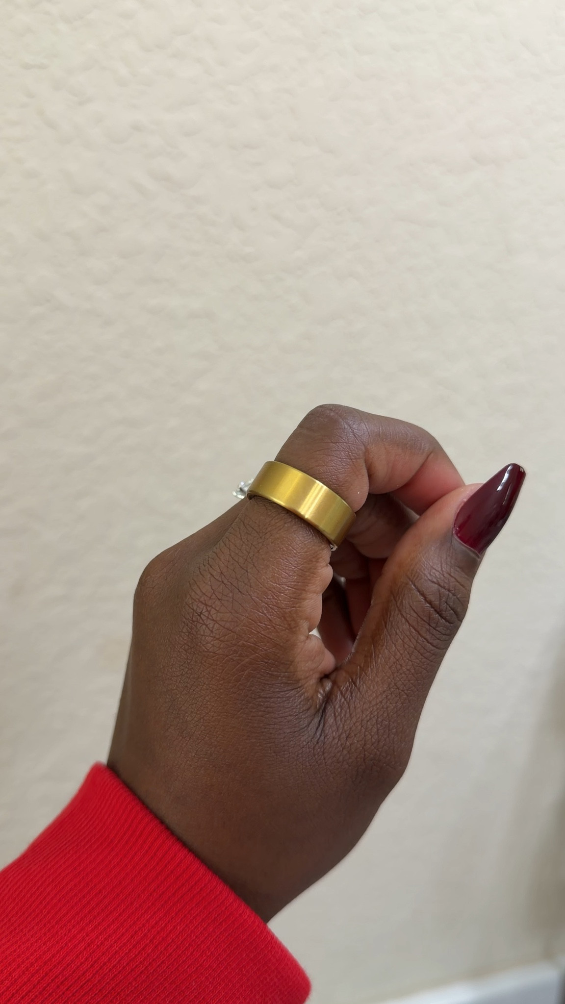 I absolutely love my qalo smart ring! It’s more on the affordable side and I love that it doesn’t have a subscription fee! I love how it tracks my sleep and stress levels because … mom life. lol

#momlife

#LTKActive #LTKGiftGuide