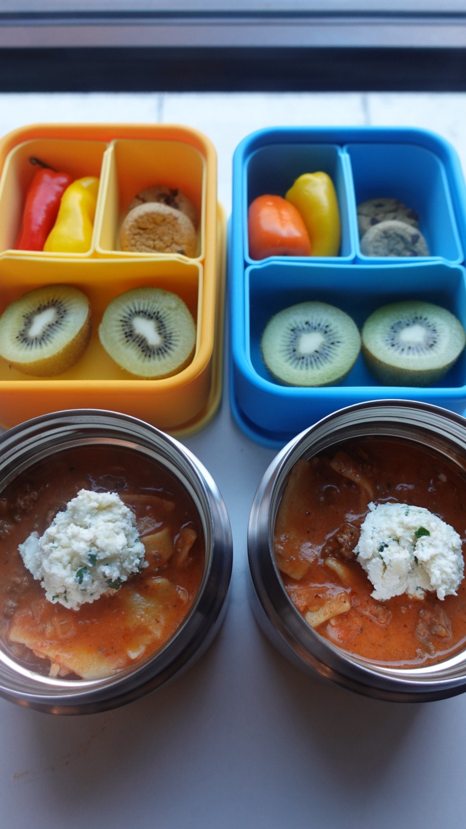 middle school lunchbox ideas:
lasagna soup
kiwi
mini bell peppers
cookies
popcorn

#LTKFamily #LTKfoodie #LTKmomlife