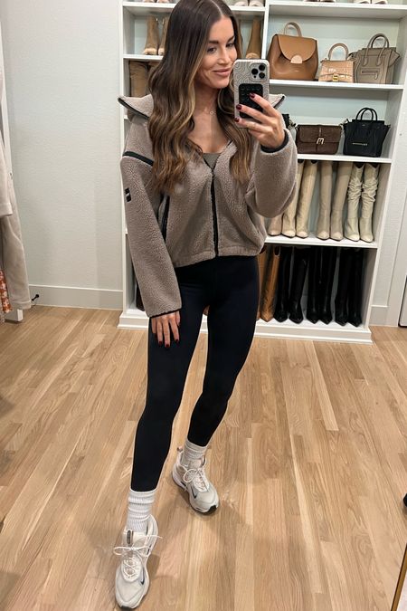 Wearing medium in this jacket ! Have it in 2 colors and looove how warm it is! NOW 30% off PLUS EXTRA 15% with code YPBAF // 

Activewear, fitness clothes, workout clothes, gym clothes, active jacket, athleisure 

#LTKsalealert #LTKfindsunder100 #LTKfitness
