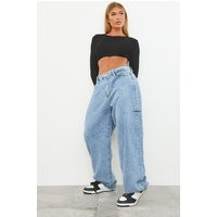 Light Blue Wash Thigh Split Baggy Boyfriend Jeans | PrettyLittleThing CAN