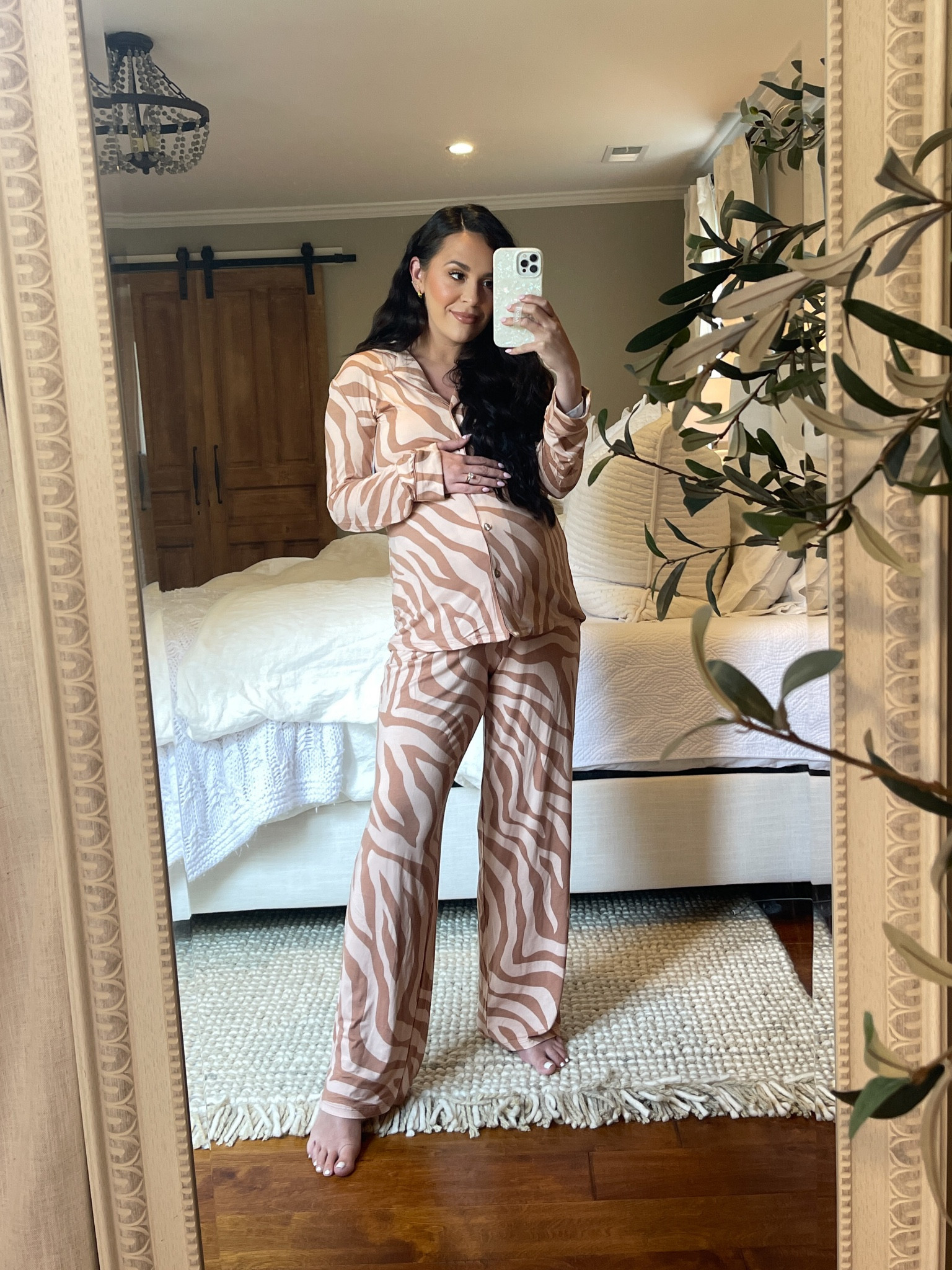 Finally caved and got some of the pajamas from the Nordstrom sale and can I just say - they DO NOT disappoint 🙏🏻 I sized up to a medium for maternity purposes, but honestly I like my pajamas more oversized so I probably would have gotten this size regardless. They’re definitely more high-waisted than the product photos show, which I love. The length is good for short girlies too! 

#LTKbump #LTKsalealert #LTKxNSale