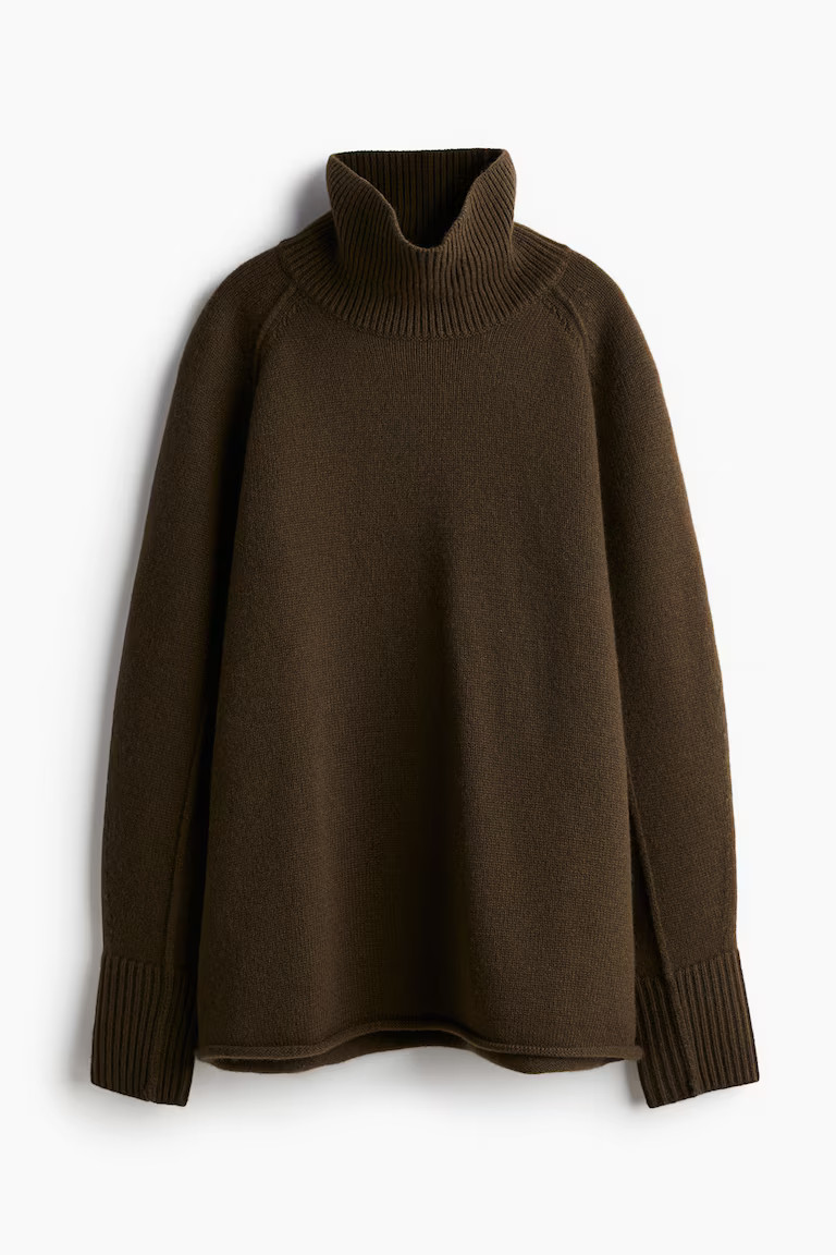 Turtleneck wool jumper - Polo-neck - Long sleeve - Dark khaki green - Ladies | H&M GB | H&M (UK, MY, IN, SG, PH, TW, HK)