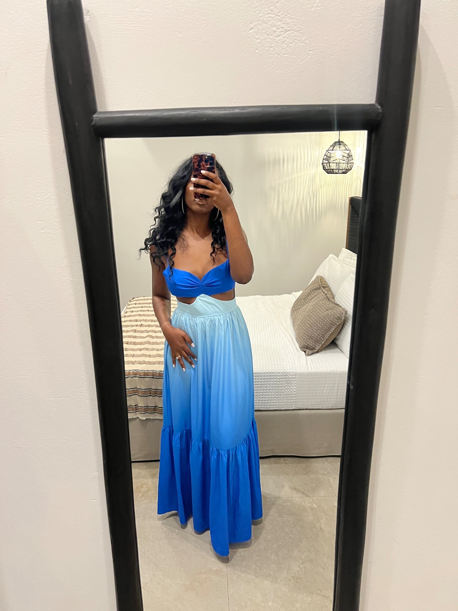 This was the perfect dress for dinner in Santorini 💙

Summer dress
Date Night 



#LTKFindsUnder100 #LTKTravel #LTKStyleTip