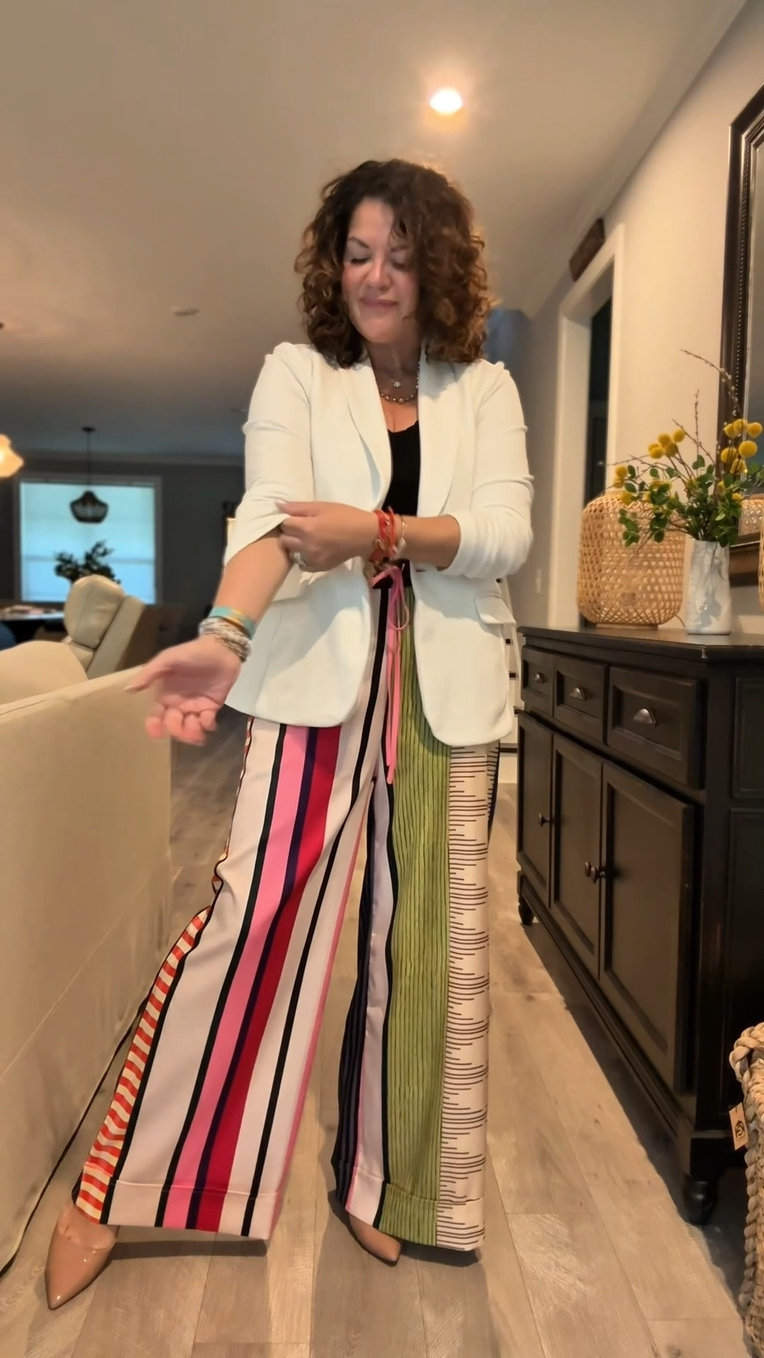 Another week, another round of real-life outfits 🤍

From  office days ➡️ meeting mode ➡️ cozy WFH… this is what getting dressed actually looked like this week. Nothing overdone, just pieces that work and make me feel like me.

Everything is linked in my LTK ✨ and if I couldn’t find the exact item, I linked a really good similar option so you can still recreate the look.

Which one was your favorite? 👇

#outfitoftheweek #personalinternetstylist #styledbysusan #over50style #realoutfits

#LTKootd #LTKWorkwear #LTKOver40