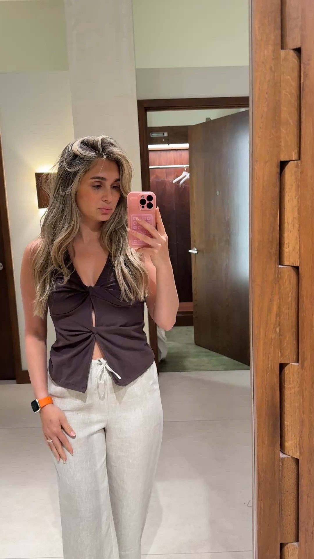 Linen pants are all the hype this summer, here are some of my favorites with high-low price ranges. 