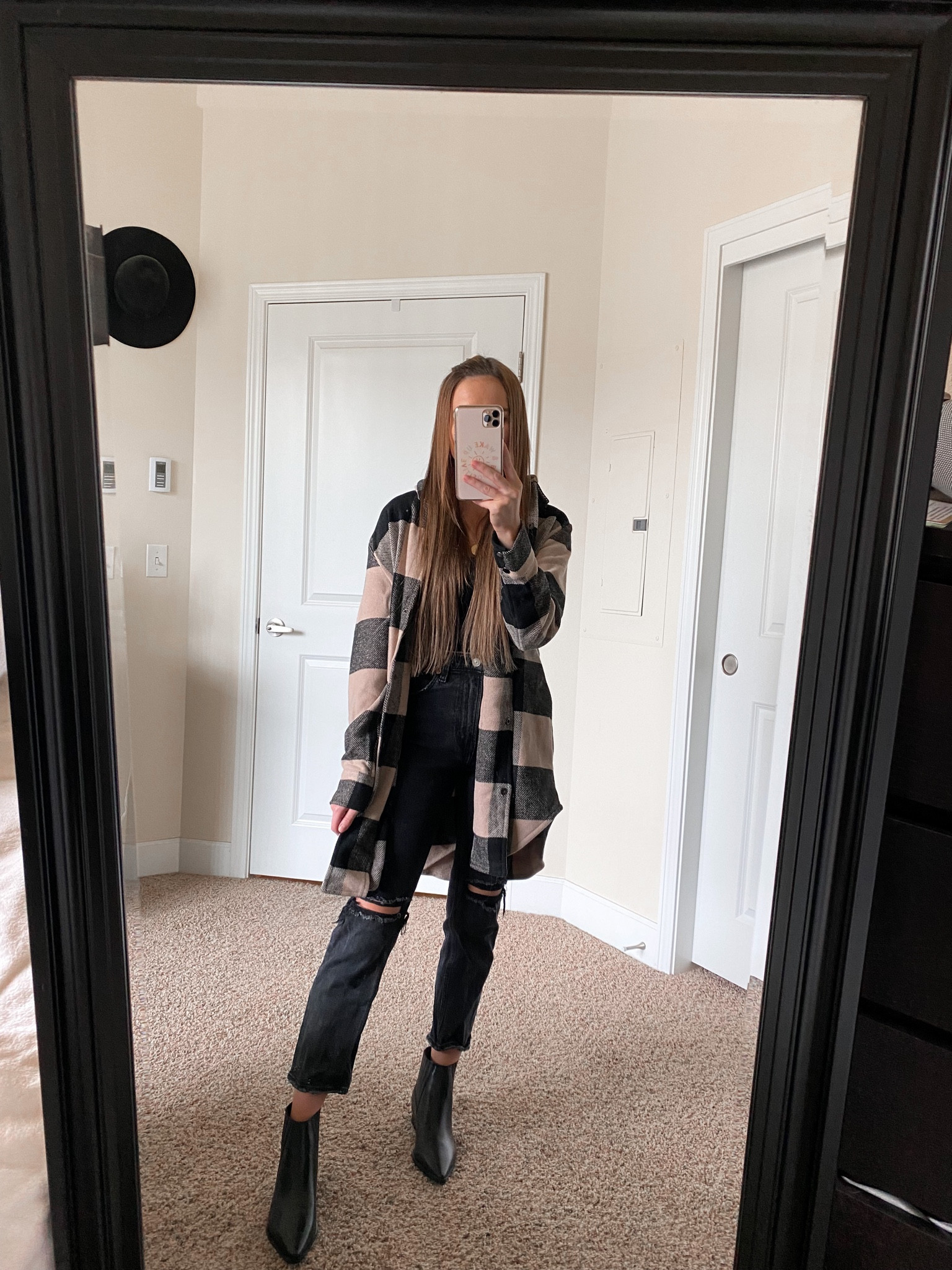 Steve Madden plaid coat from revolve // black jeans from Abercrombie // black pointed toe ankle booties are mark fisher from Nordstrom 

#LTKshoecrush #LTKstyletip #LTKSeasonal