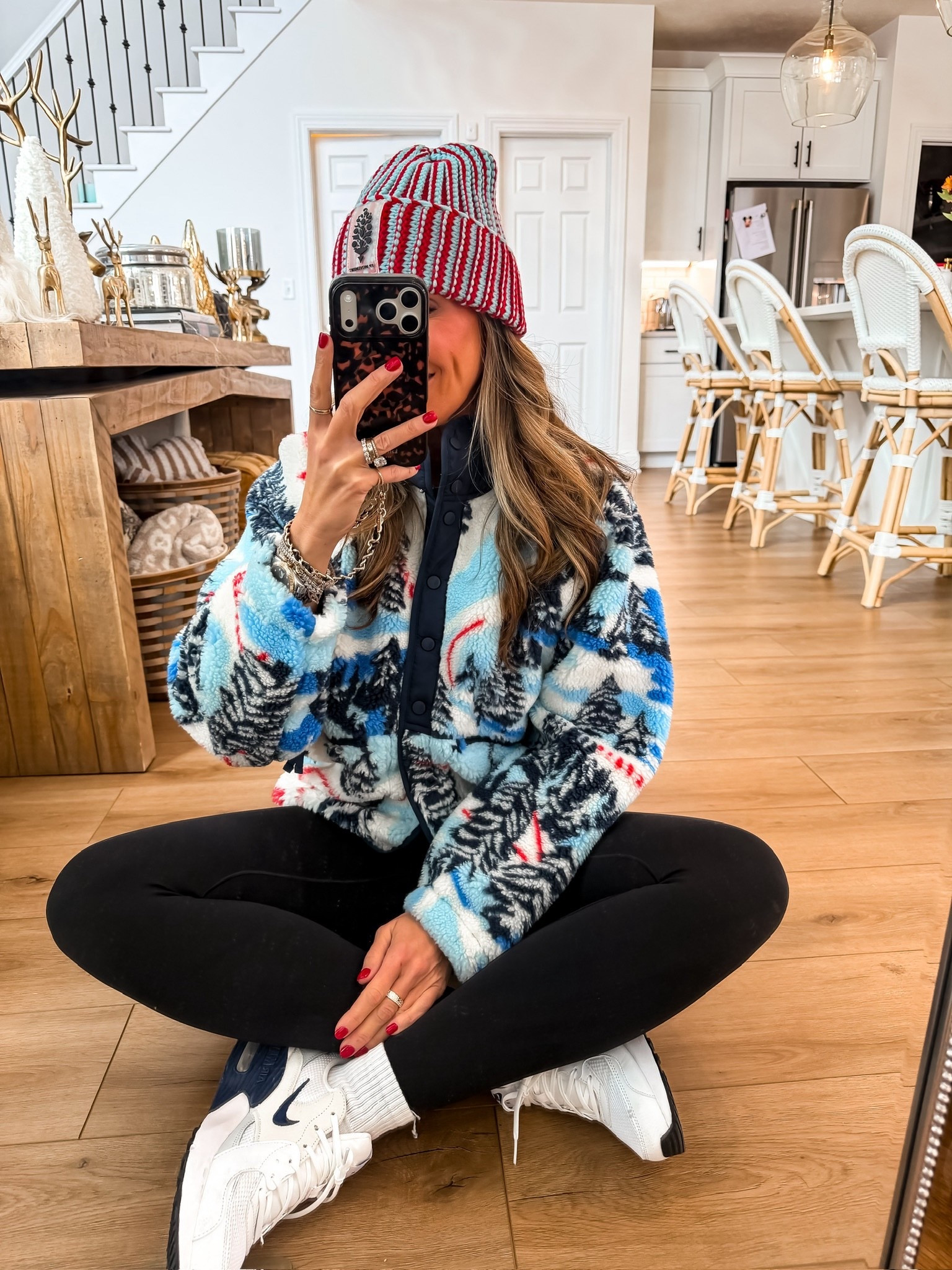 Cozy winter outfit, easy winter outfit, fleece pull over, beanie, sneakers, themominstylee

#LTKSeasonal #LTKootd #LTKmomlife