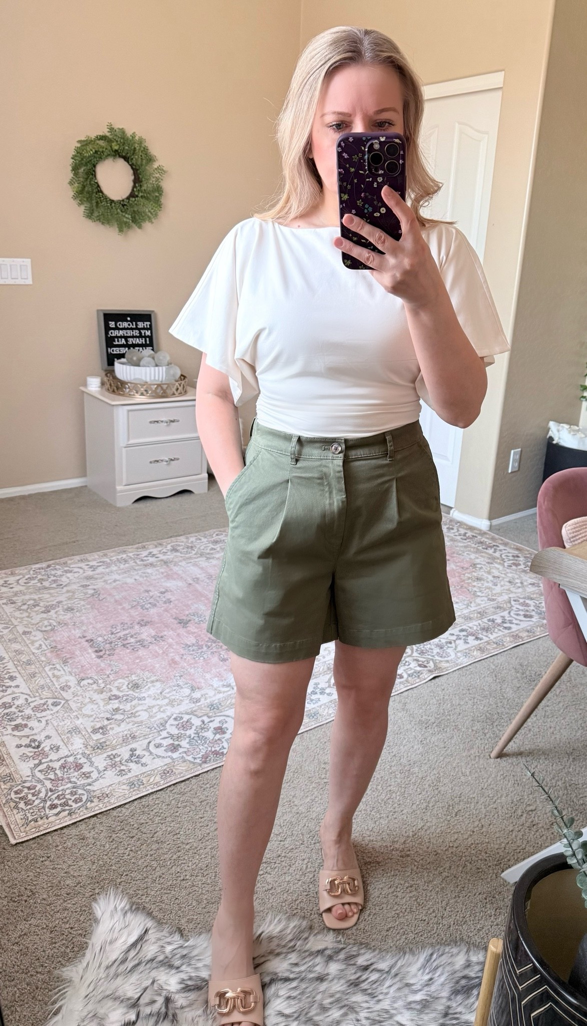 The Abercrombie & Fitch Flutter Sleeve Slash top is a top seller for a reason. It’s soft, flattering, and stylish. The cut is great for both the office and casual settings, offering a professional yet comfortable look.

#LTKOver40 #LTKSeasonal #LTKWorkwear