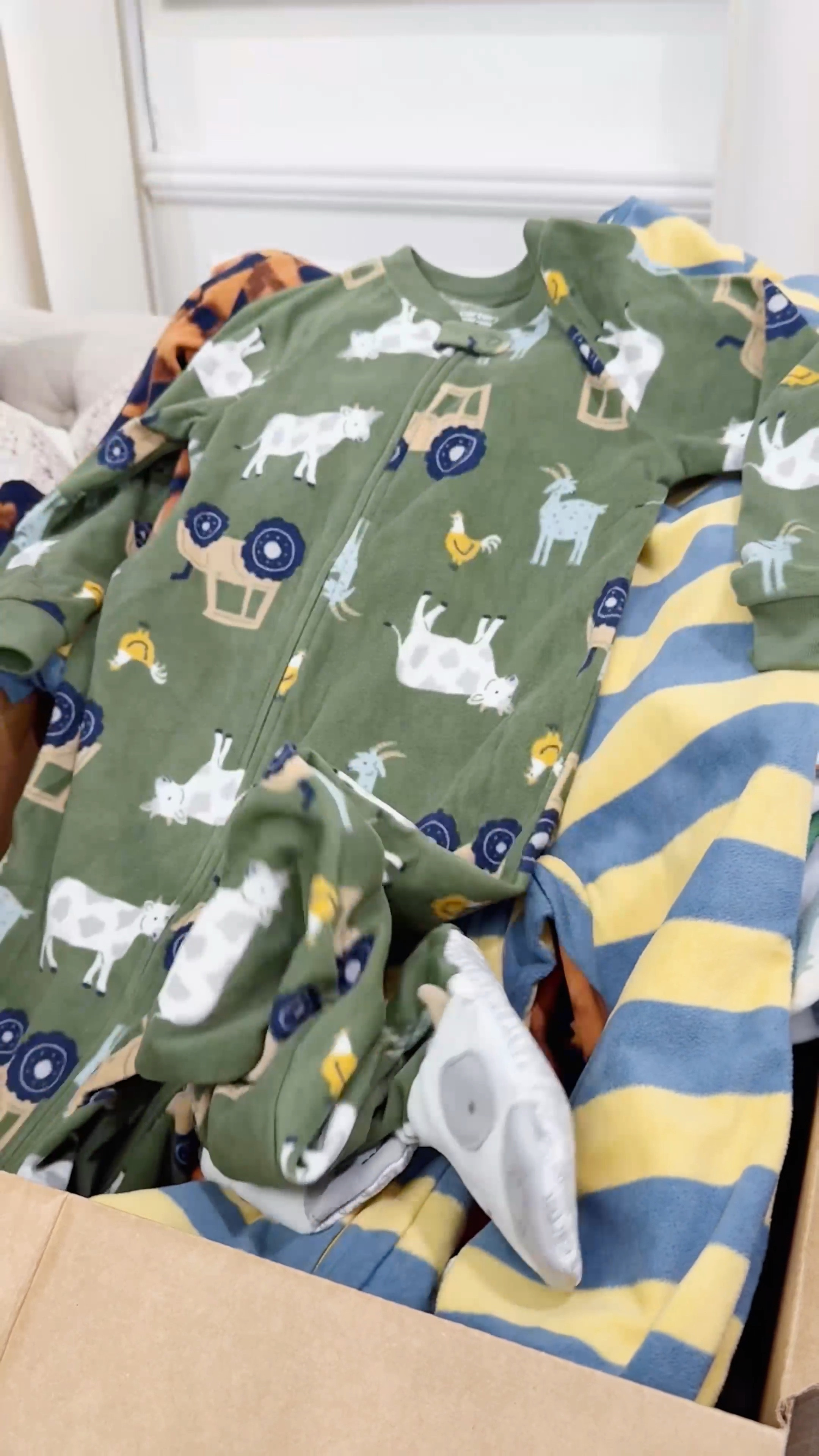 With the weather currently changing, it’s time to stock up on onesies to keep the kids warm at all times.
Ace is a onesie lover and I picked few up earlier in the week 💃



#LTKStyleTip #LTKItBag #LTKFindsUnder50