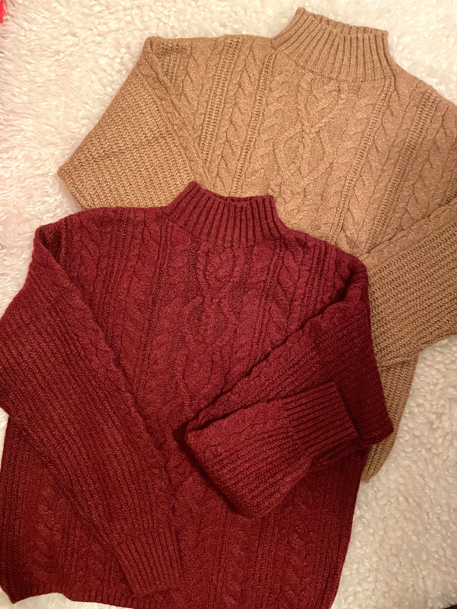 Comfiest chunky sweater! Comes in other colors, too! 

Holiday gift 
Holiday gifts 
Holiday deals 
Black Friday 

#LTKCyberWeek #LTKHoliday #LTKGiftGuide