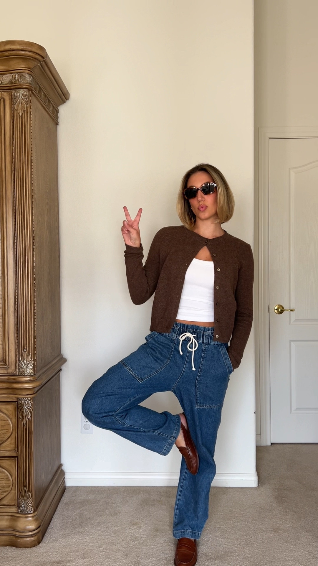 Fall outfit, fall style, brown cardigan, brown sweater, cardigan, white tank, white tank top, dark wash denim, denim, brown loafers, loafers

#LTKStyleTip #LTKSeasonal