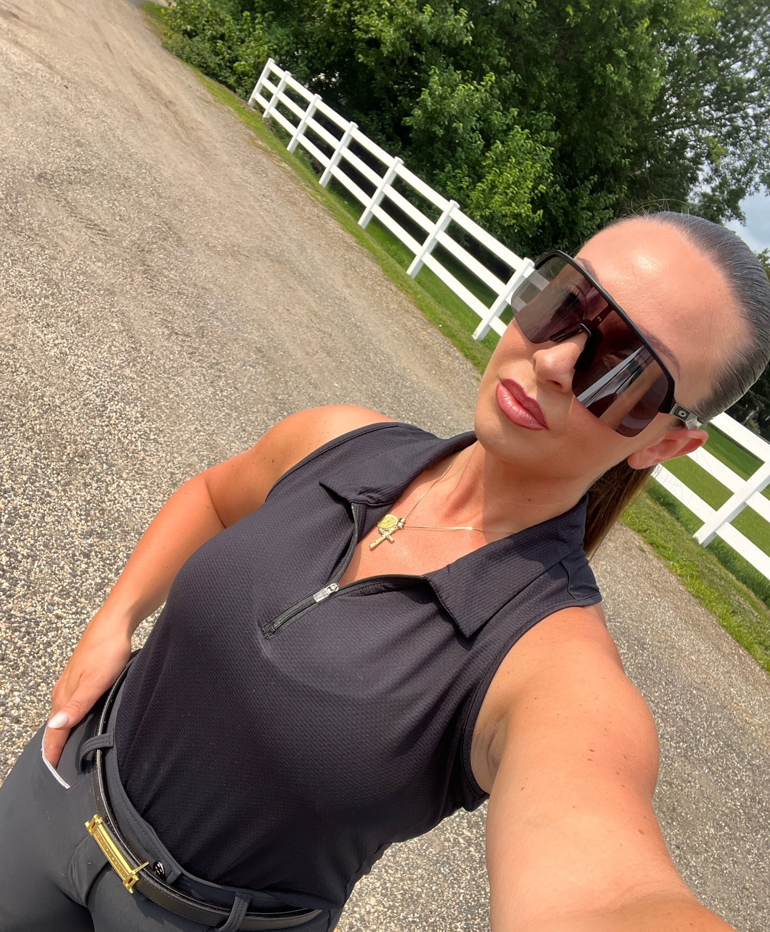 Black riding outfit of the day

#LTKdayinmylife #LTKfitnessgoals #LTKgrwm