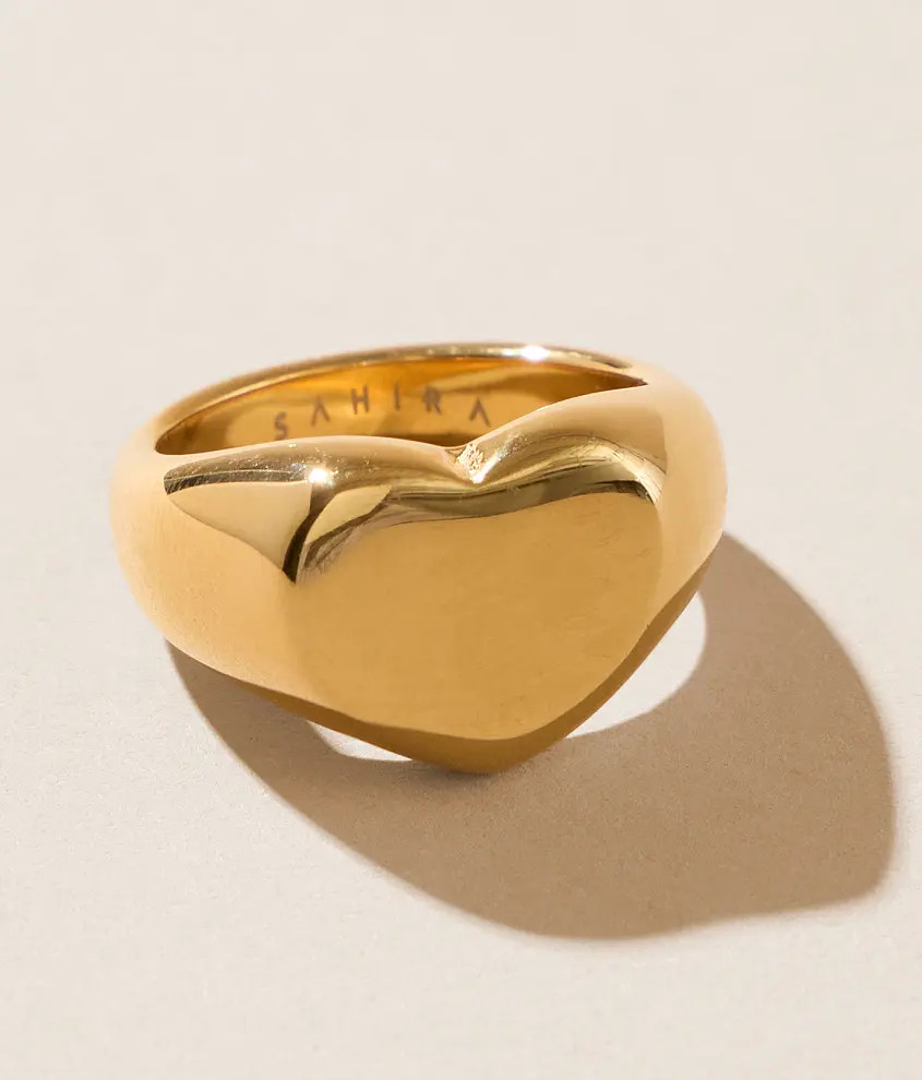 Heart Signet Ring | Buckle