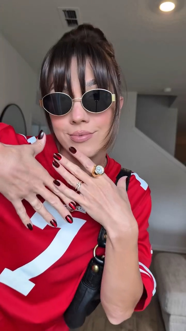 My love of sports ball and leopard print have collided 🐆🏈❤️

#earlyfalloutfit #falltransitionstyle #hotfalloutfits #falloutfitinspo #transitionalstyle #casualfalllook