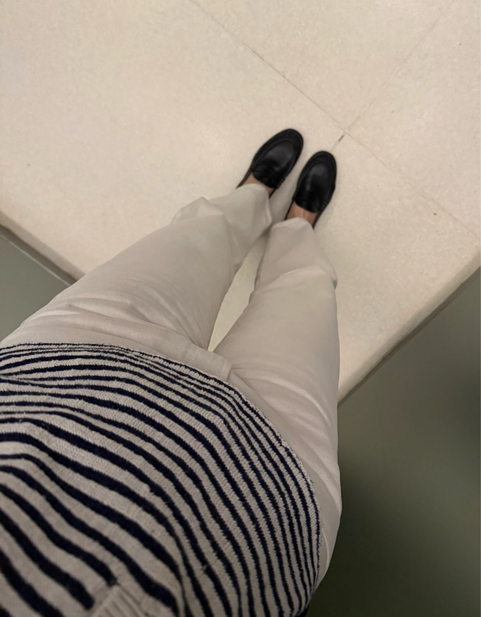 🤸‍♀️

Tan jeans
Beige jeans
Barrel jeans
Straight leg jeans
Citizens of humanity jeans
Citizen jeans
Black loafers
Women’s loafers
Work shoes
Casual work outfit
Office outfit
Business casual outfit
Fall outfit
Fall style
Spring outfit
Spring style
Zadig & Voltaire Mandala Stripe Henley
Zadig & Voltaire top
Striped shirt
Henley top
Rent the runway
Sweater
Cozy shirt
Cozy top

#LTKootd #LTKdayinmylife