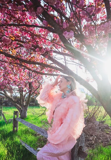 Mothers day outfit inspo💗

#pink #jacket #coquette #springoutfit #mothersday #mothersdayoutfit #ruffles #springtrends



#LTKstyletip #LTKSeasonal #LTKGiftGuide