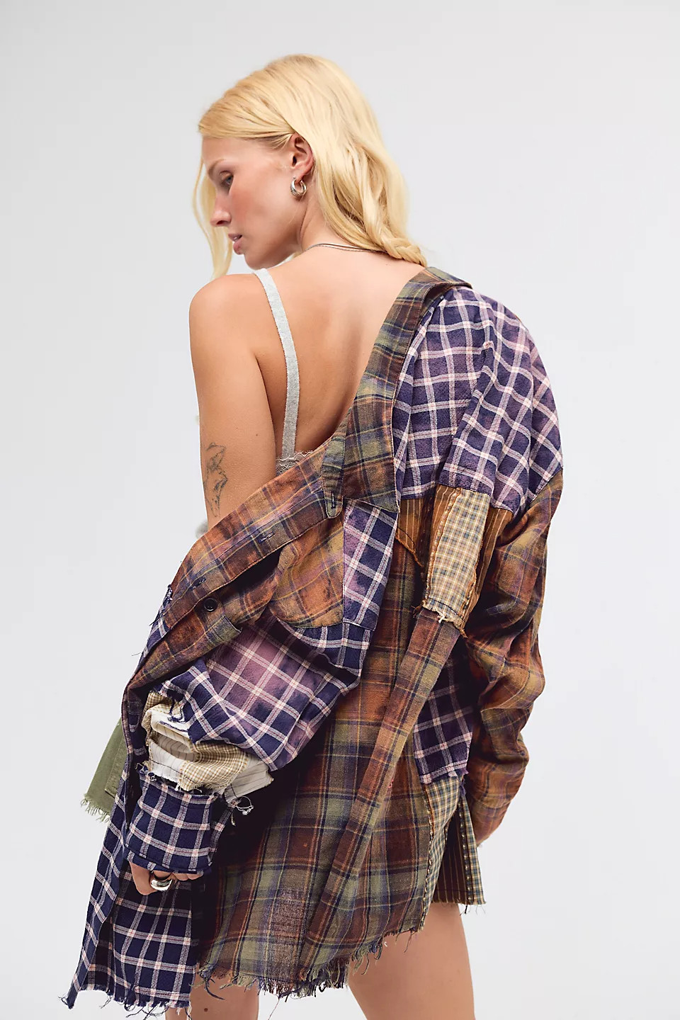 Obsessed is an understatement 🤎 These Free People fall edits are giving effortless, cozy, and chic all in one. From perfectly lived-in denim to flowy maxi tops and layered jackets that feel like fall in an outfit… this is your ultimate autumn mood board 🍂 #FreePeople #FallOutfits #FallStyle #CozyFits #FallWardrobe #LTKFall #LTKFinds 

 #LTKSeasonal #LTKU #LTKSaleAlert