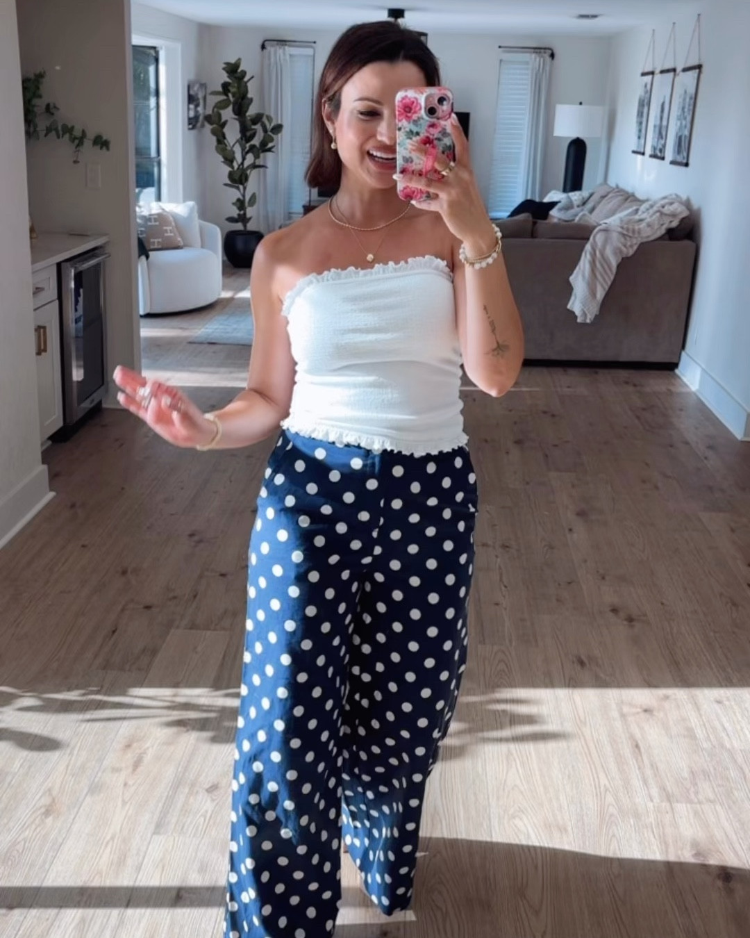 This combo is giving effortless chic 🤍
The comfiest wide linen blend lpants and a flattering tube top = easy summer outfit you’ll wear on repeat.

You can easily dress  these up or down! From workwear to 
!
#target
#targetpartner
@Target 

#LTKgrwm #LTKWorkwear #LTKootd