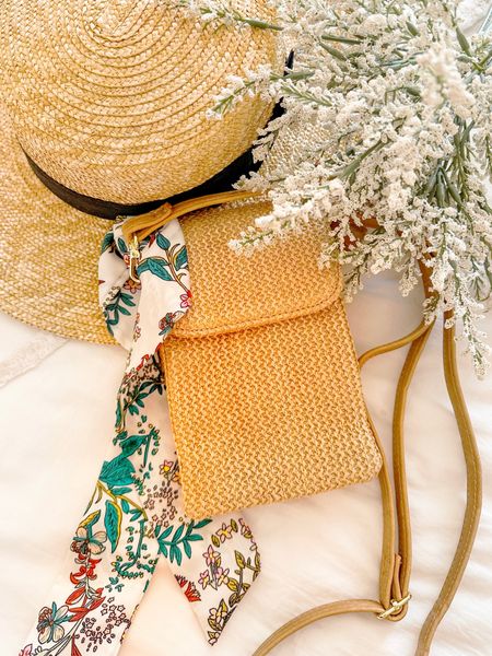 Spring and summer small roomy pocket crossbody bag!
Perfect for vacation or otherwise!

Crossbodybag// purse// spring and summer bag 



#LTKstyletip #LTKSeasonal