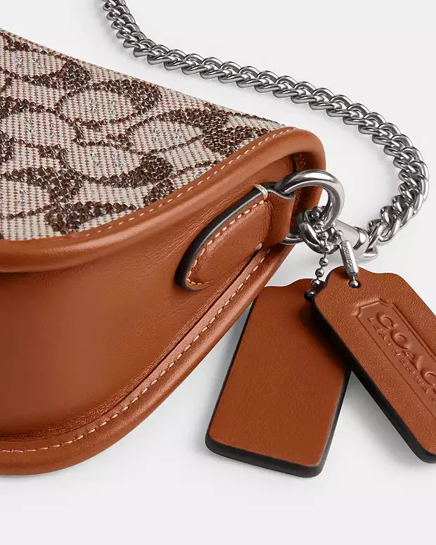 Swinger 20 In Crystal Signature Jacquard | Coach (CA)