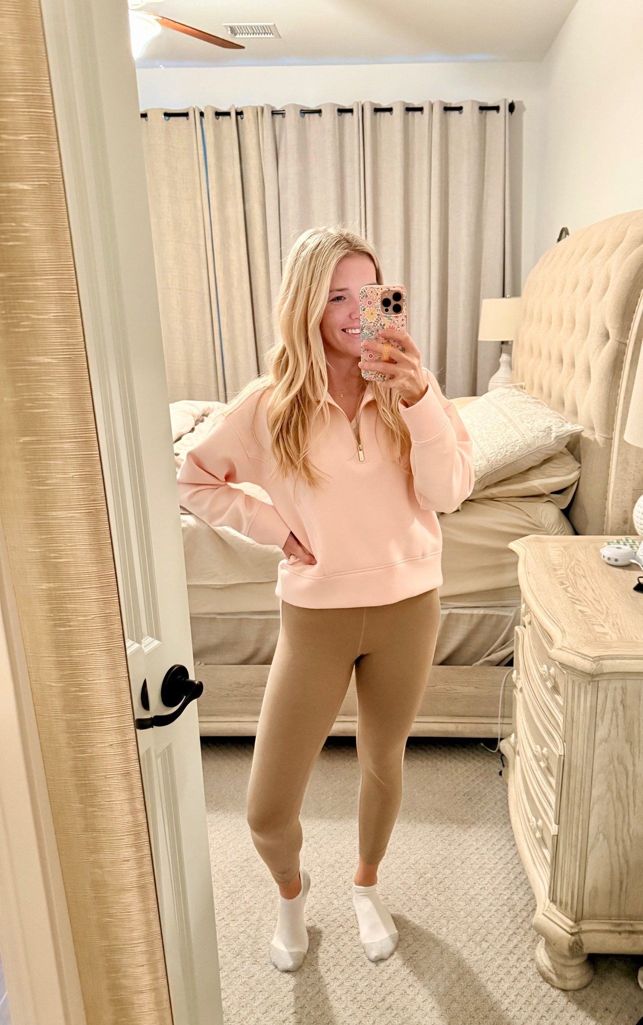 Mom OOTD today to run errands! Love these leggings-they have a pink stripe down the sides that match this pullover 😍

#LTKootd #LTKmomlife #LTKgrwm