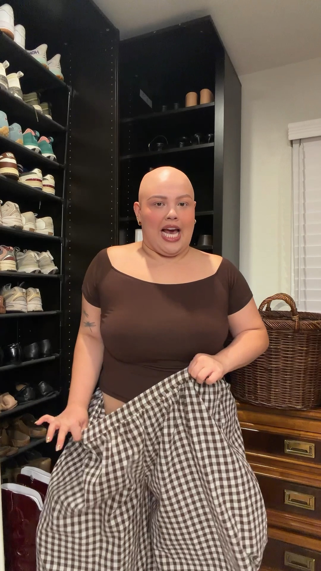 you don’t NEED to hide your apron belly, but if you want to while also being super comfy… these are the pants for you 😇 im wearing an XXL but could’ve sized down!

#LTKMidsize #LTKSeasonal #LTKPlusSize