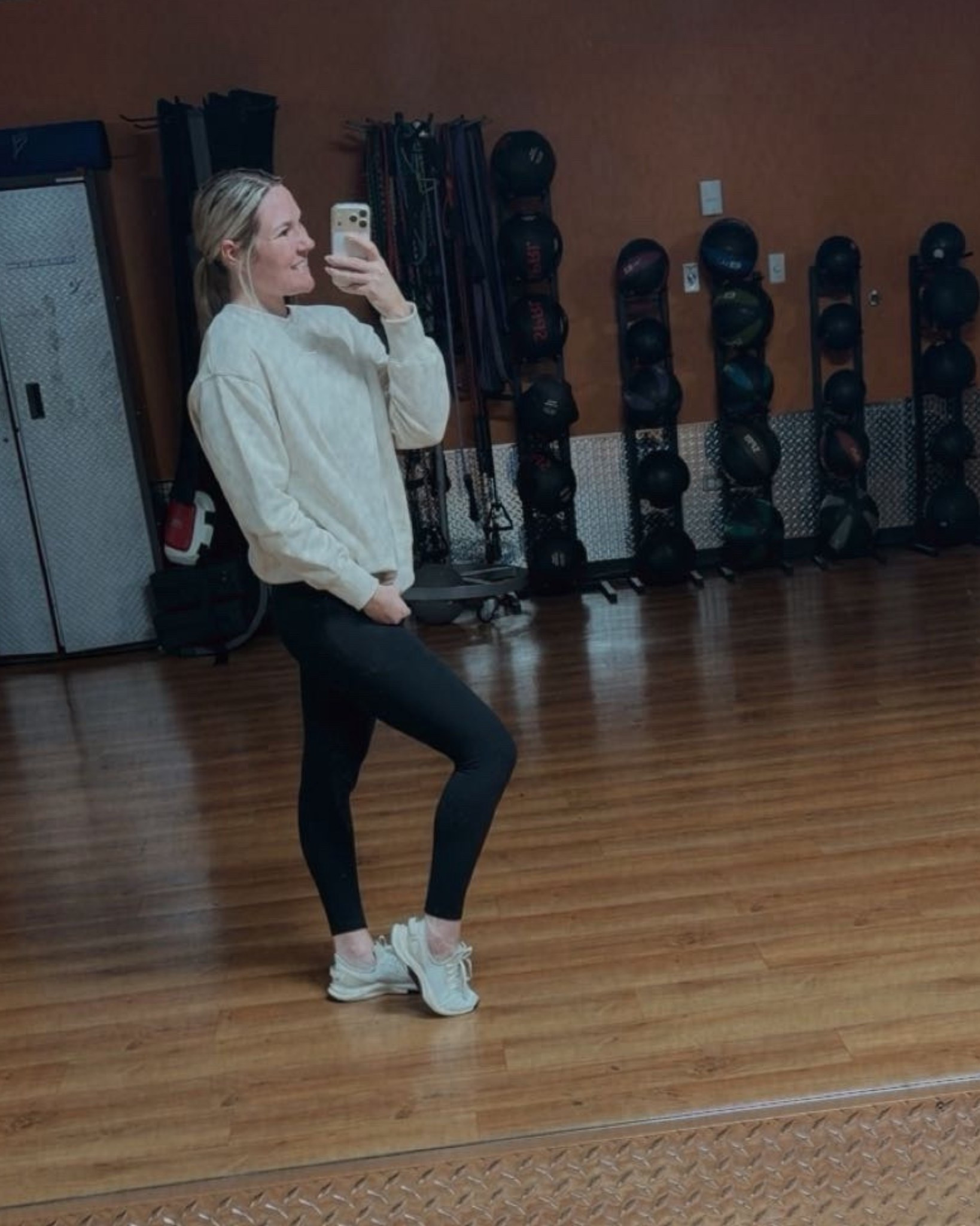 Casual but comfy outfit 🤍

Perfect for the gym or running errands. 

#LTKdayinmylife #LTKActive #LTKootd