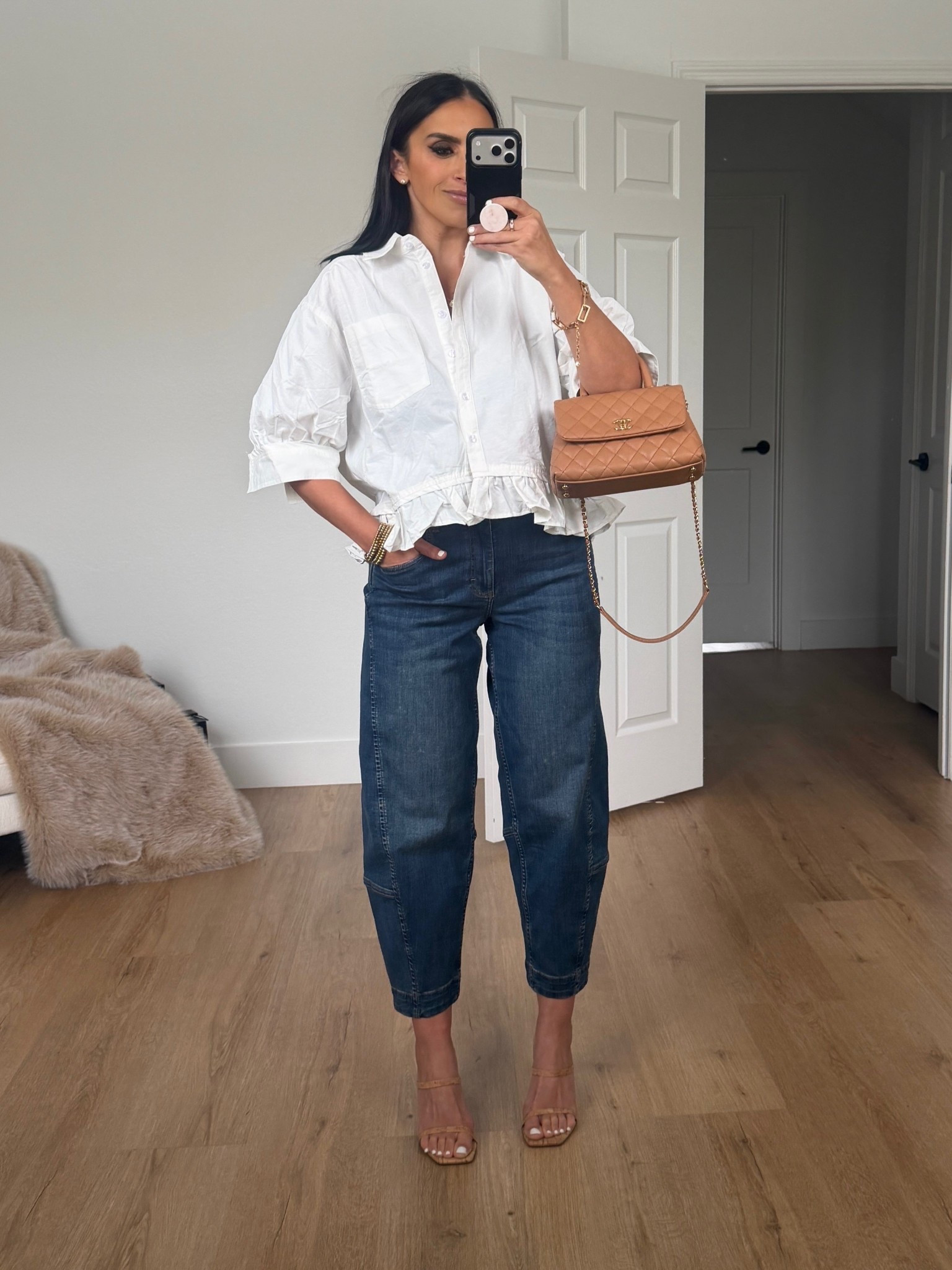 Dressy Casual Blouse Top with Ruffled Short Sleeves.
Any size, Multiple Colors 
The Ultimate Barrell Leg Jeans