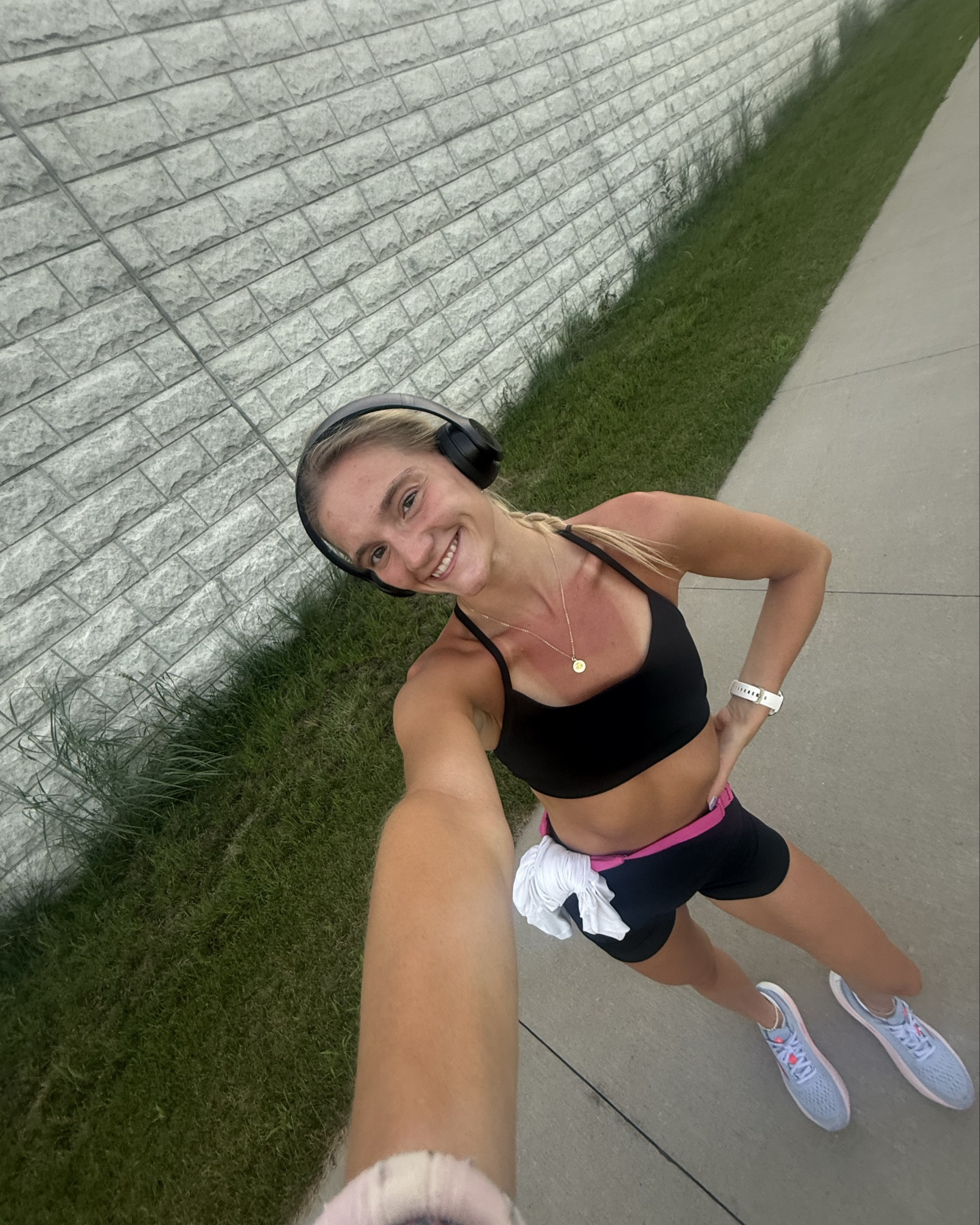 running fit!🖤🏃🏼‍♀️

#LTKPetite #LTKActive #LTKStyleTip