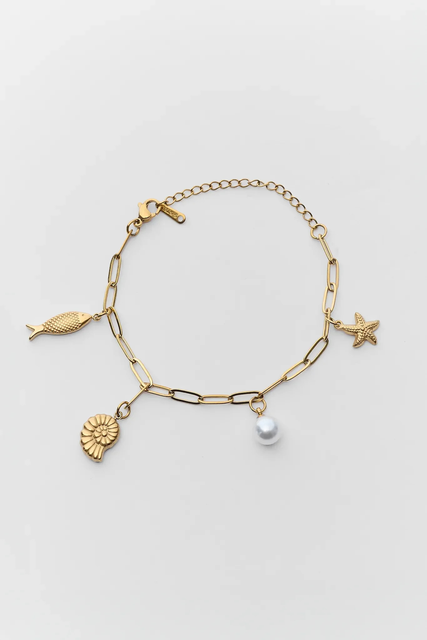Carrie Gold Charm Bracelet | Avara