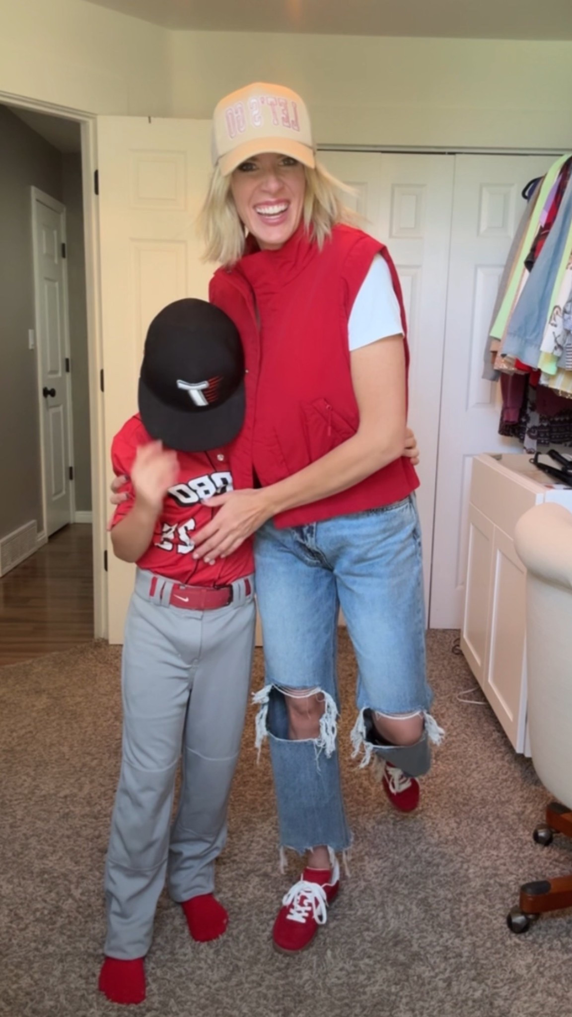 The perfect fall outfit for all those fall ball games. Sports mom outfit 

#LTKStyleTip #LTKActive #LTKOver40