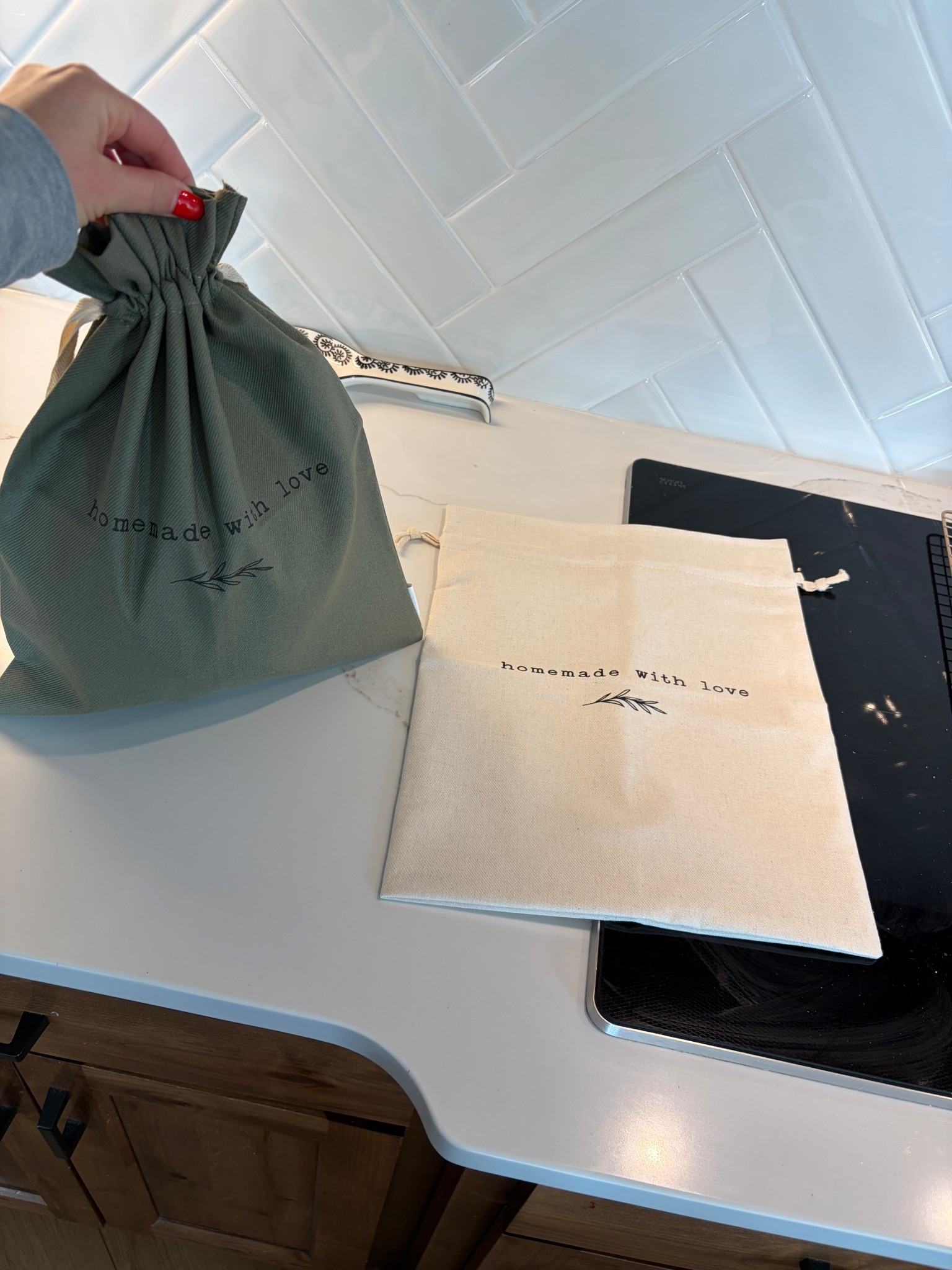 I recently got these adorable bags for my homemade bread after being scared away from plastic and toxins and learning how my faster my bread molds in them...

#LTKHome #LTKfoodie #LTKmomlife