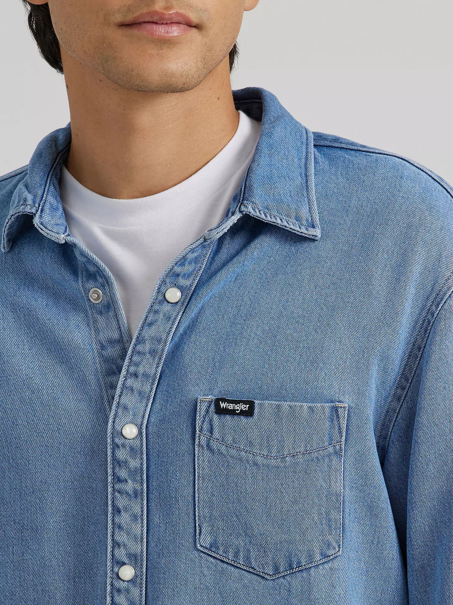 Men's Pocket Front Denim Shirt in Light Stone | Wrangler
