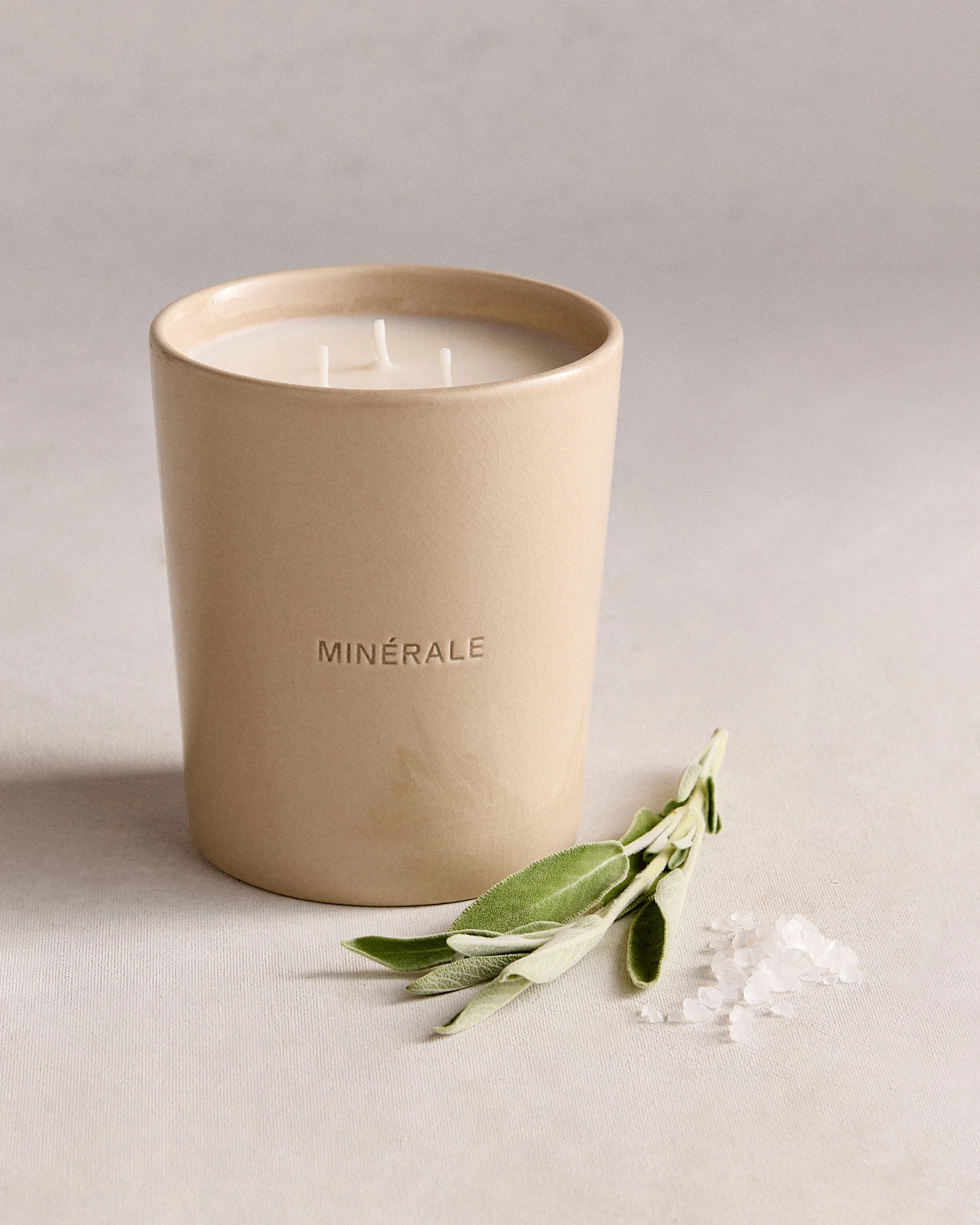 Quince | Minérale 3-Wick Luxury Candle, Plant-Based Wax | Quince