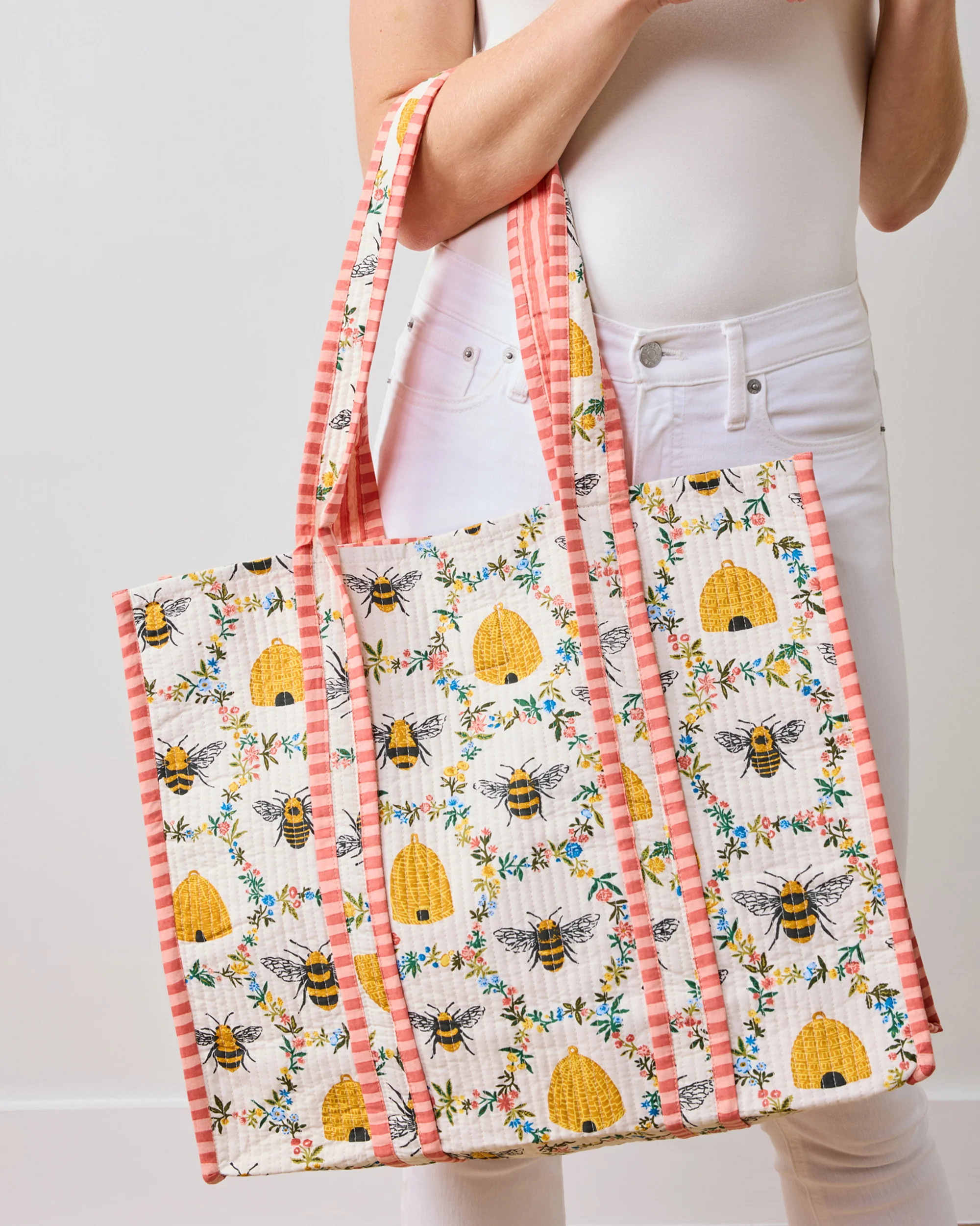 Sweet Bee - The Traveler Tote - Cream | Printfresh