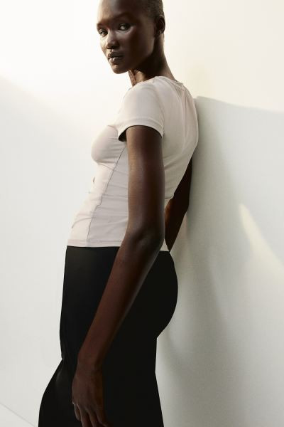 Fitted T-shirt | H&M (US + CA)