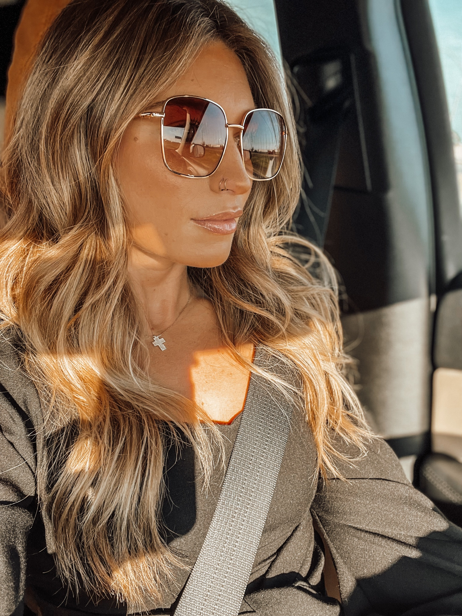 It’s giving 70’s 🌈🌼✨