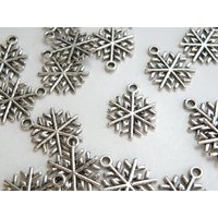 10 Christmas Snowflake Antique Silver Plated Charms 20x15mm Winter Snowflake7 Db02063 | Etsy (US)