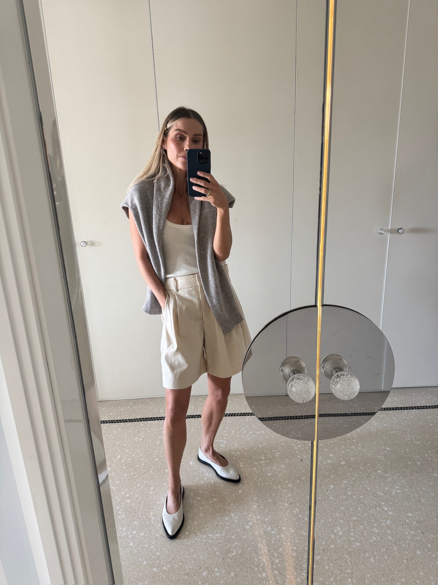 Easy casual OOTD in France 🤍☕️

#LTKSeasonal #LTKStyleTip #LTKShoeCrush