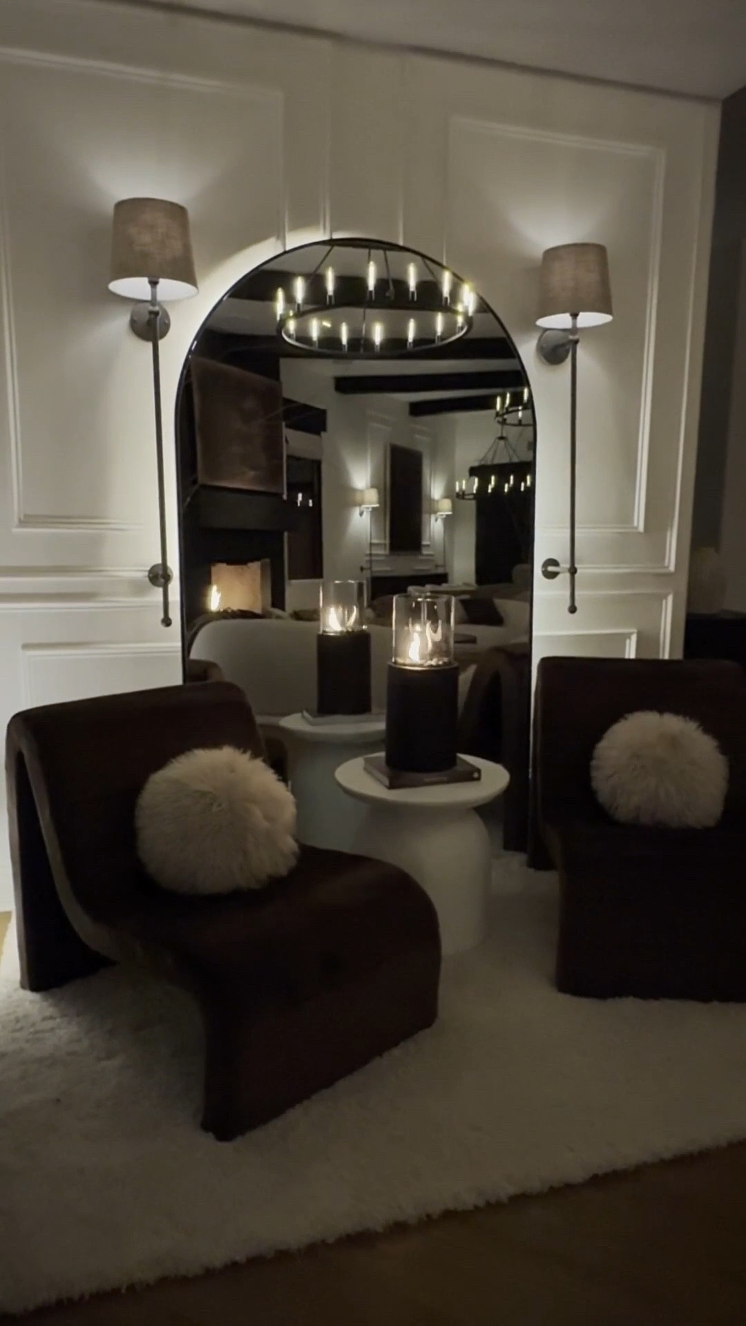 Throwback to my moody brown chocolate home decor 🤎✨ Rich tones, soft curves, and warm lighting that made every corner feel cozy and modern.


#curvedcouch #modernhome #browndecor #livingroomdecor #kitchendecor #kitchenlights #oversizedlighting #chandelier #roundchandelier #moderncounterstools #creamdiningchairs #sconces #largesconces #oversizedmirror #largetable #rectangulartable #neutraldecor #moodyhome #homeaesthetic


#LTKHome #LTKGiftGuide #LTKFindsUnder100